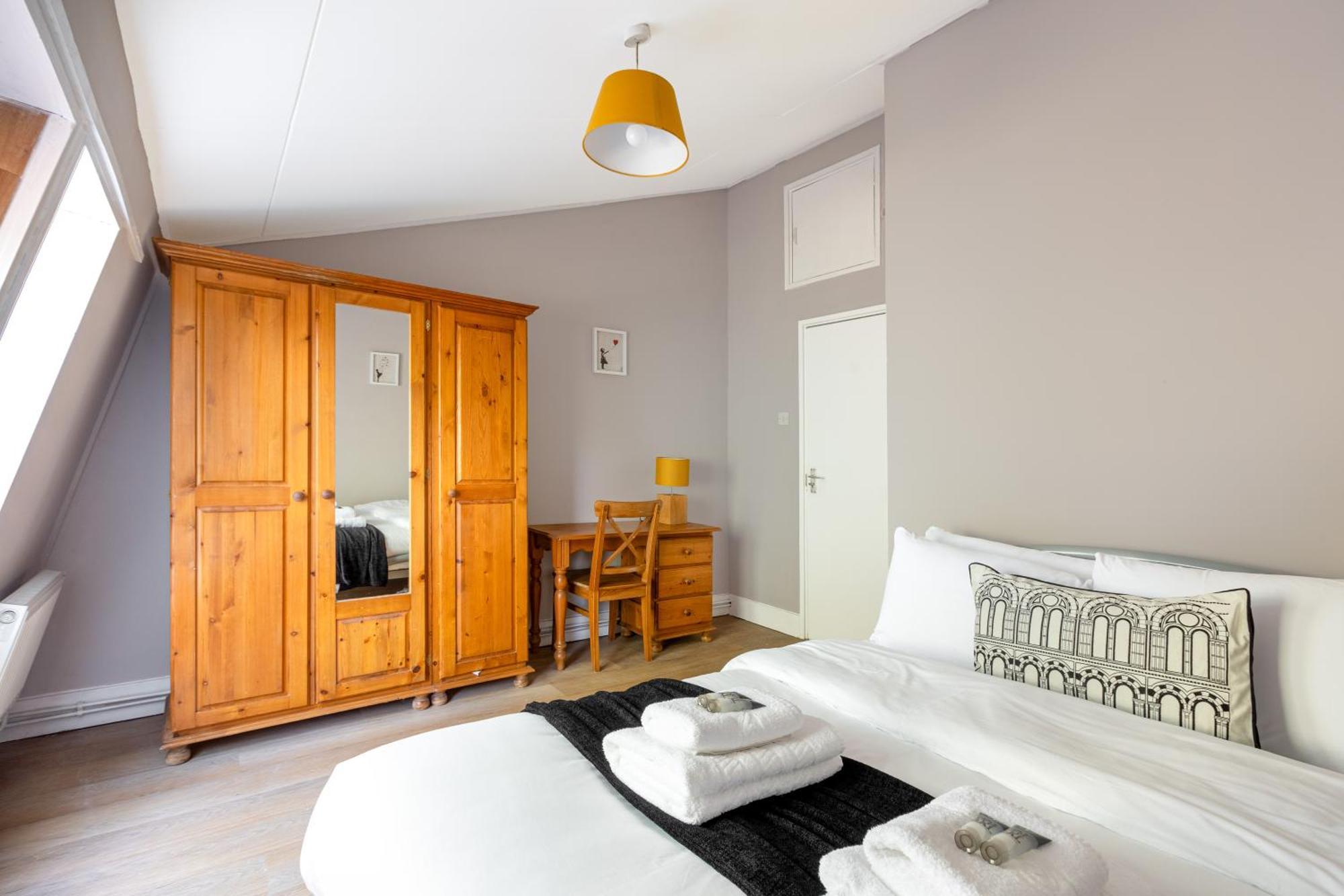 Magnificent 3br With Balcony Londres