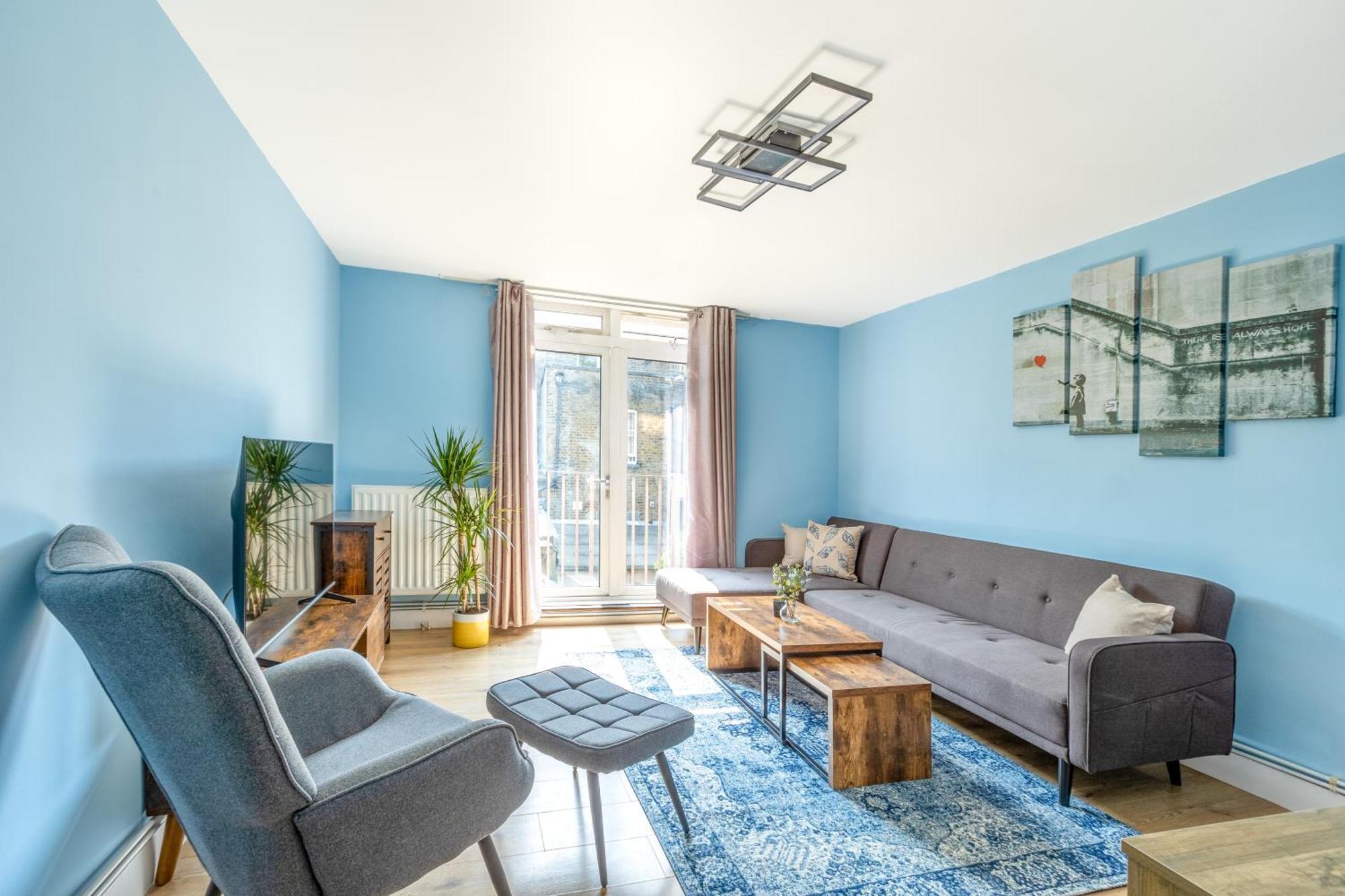 Magnificent 3br With Balcony