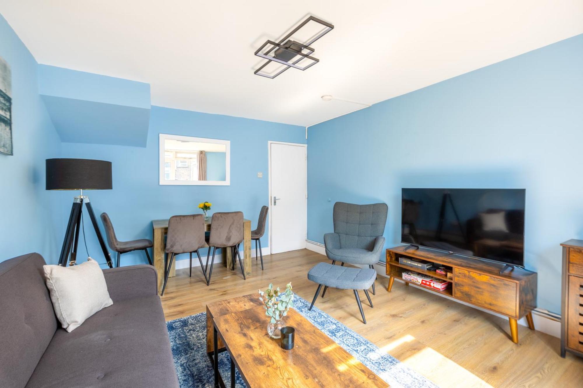 Magnificent 3br With Balcony Apartamento Londres