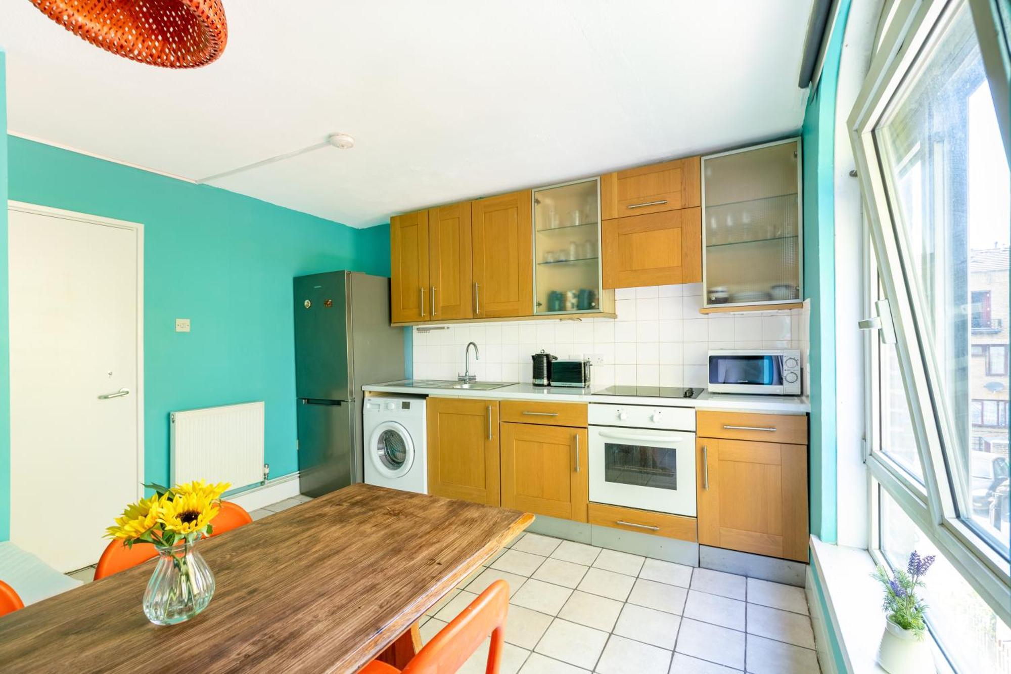 Magnificent 3br With Balcony *