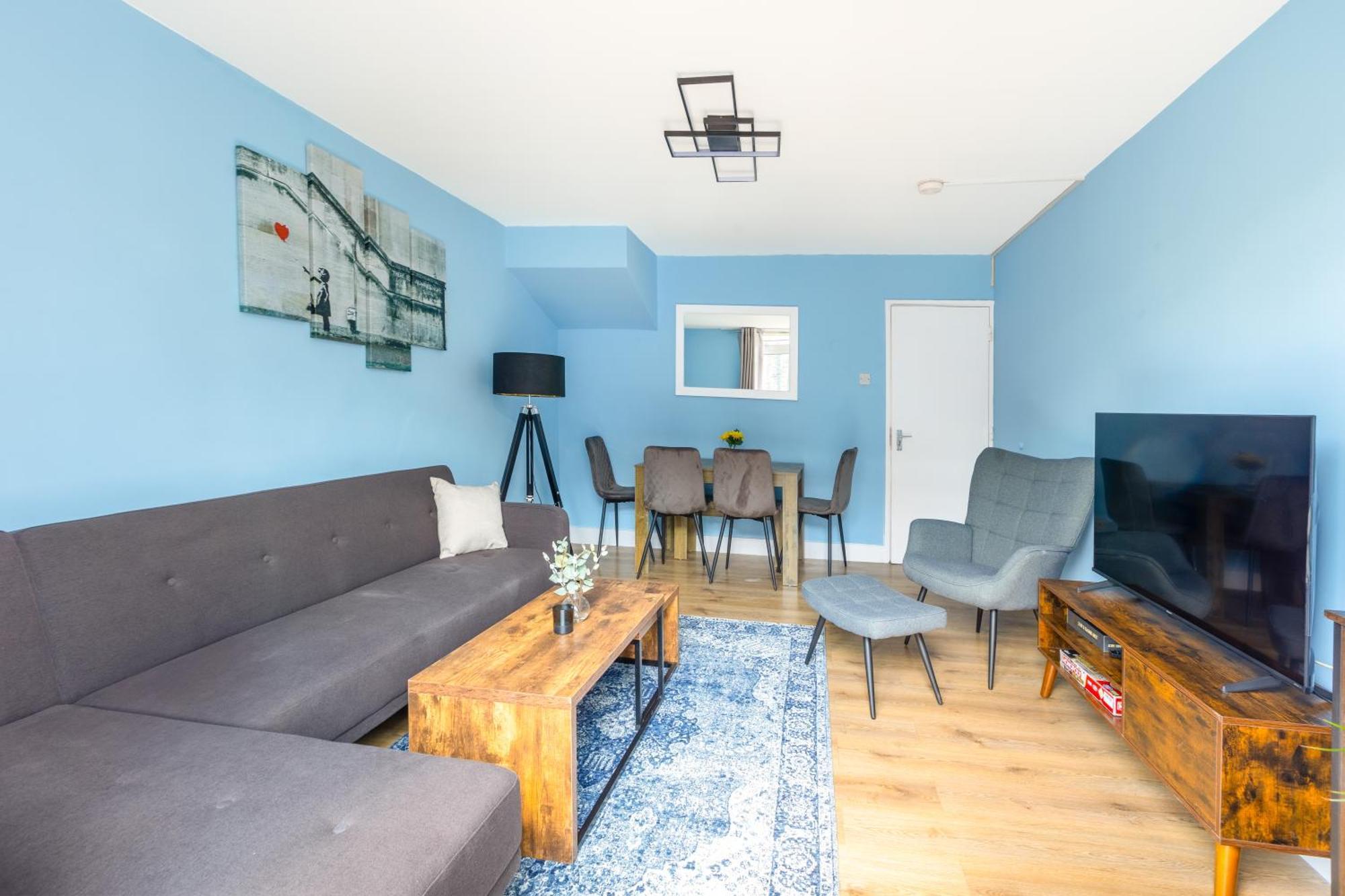 Magnificent 3br With Balcony Londres