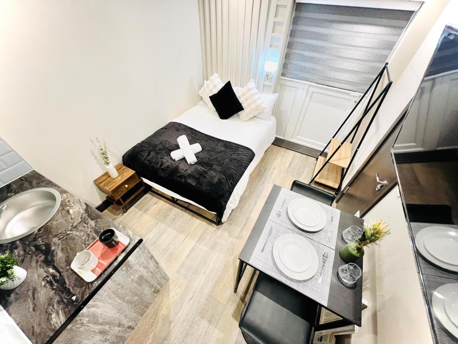 72 Center Location I Guest house London
