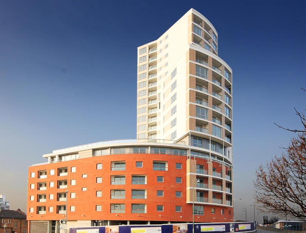Modern In With Great Views *