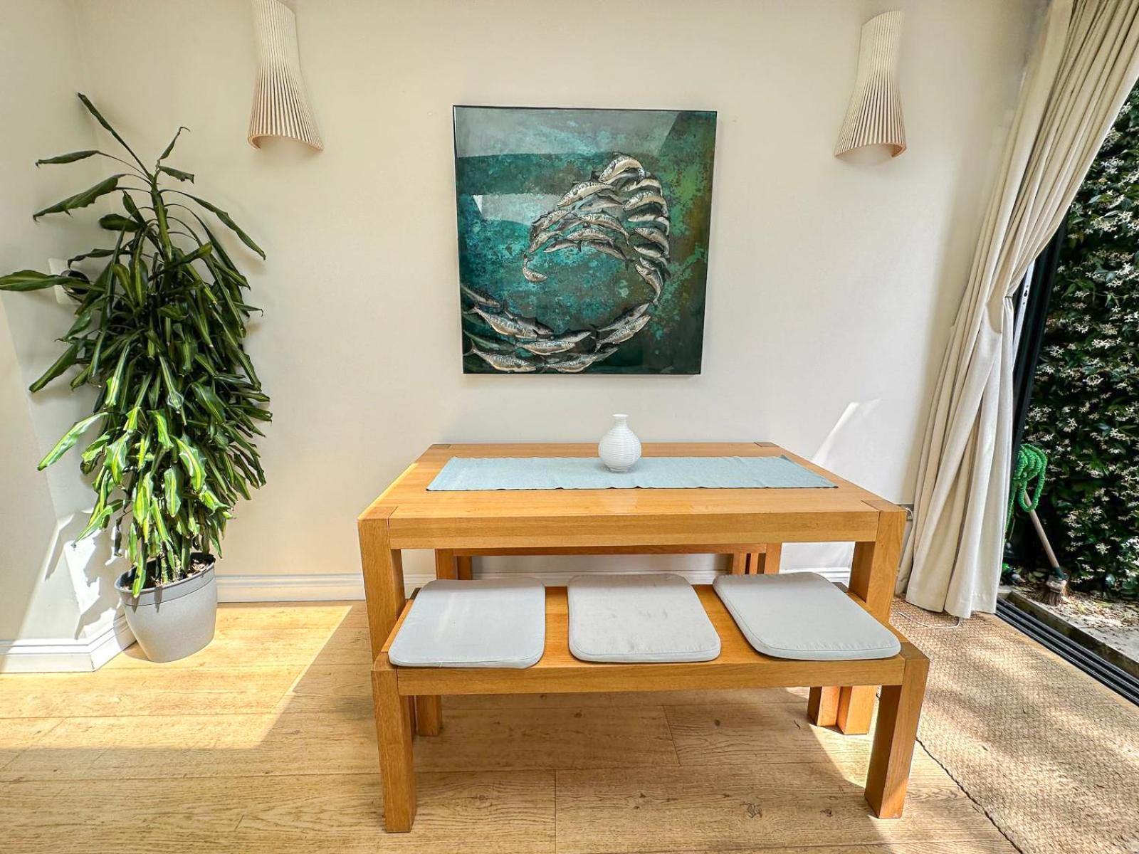 Apartamento Sleek 2 Bedroom Flat With Private Patio & Firepit In Shepherds Bush, Near Hammersmith Londres