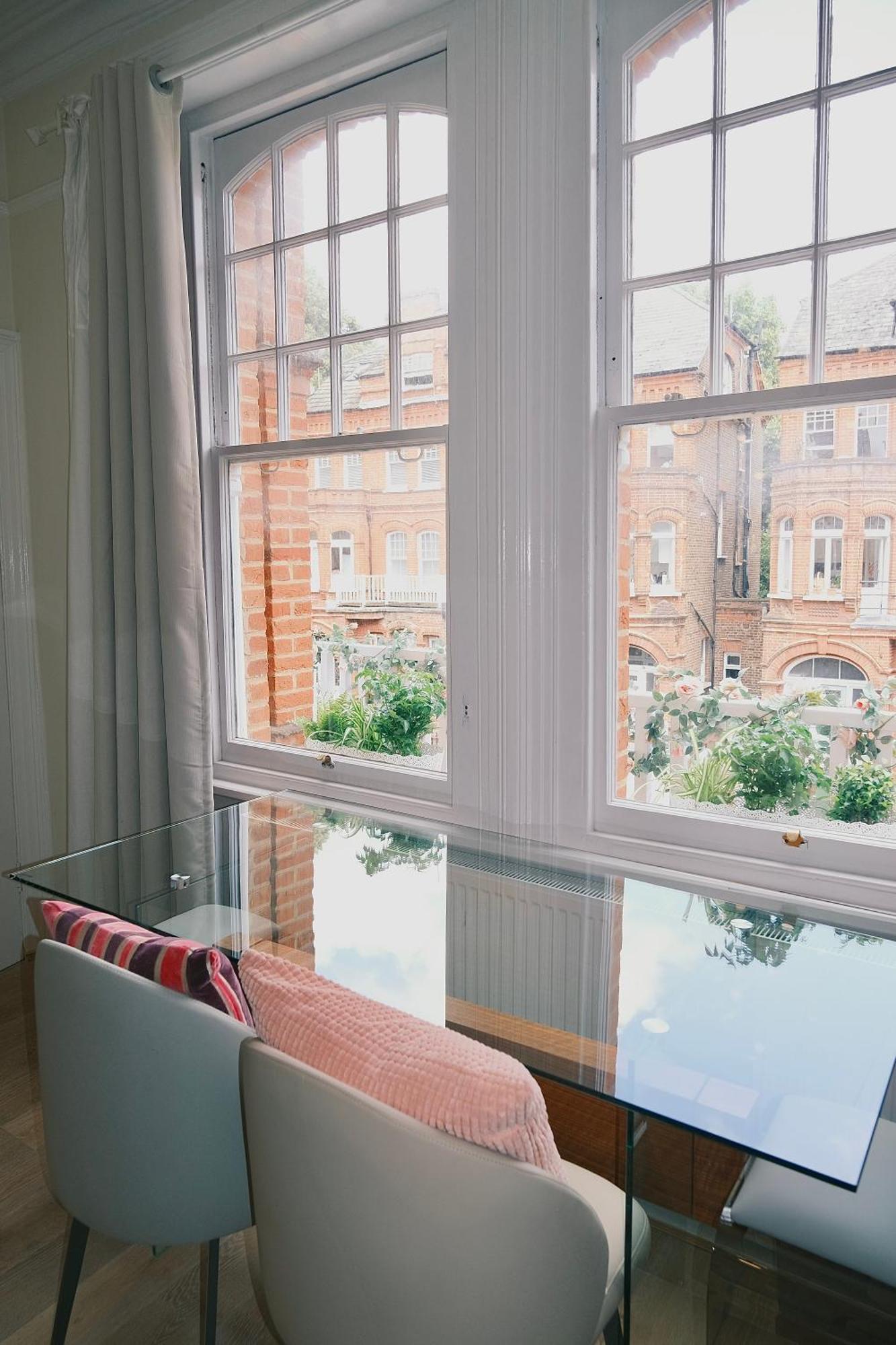 Kensington 1b1b With Sofa Double Bed Max 4 Guests London