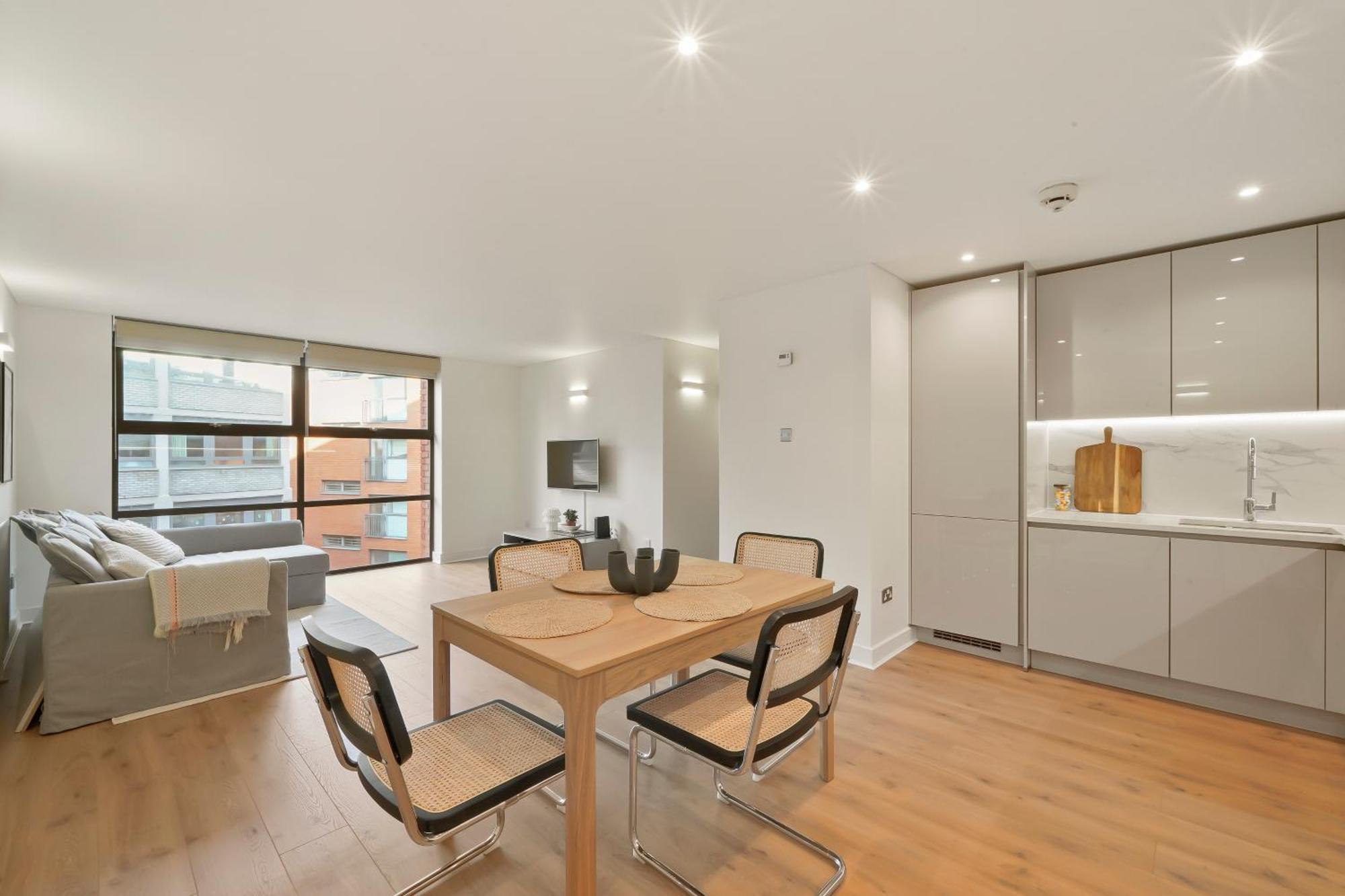 Flat 315, 33 Birtton Street Apartment *
