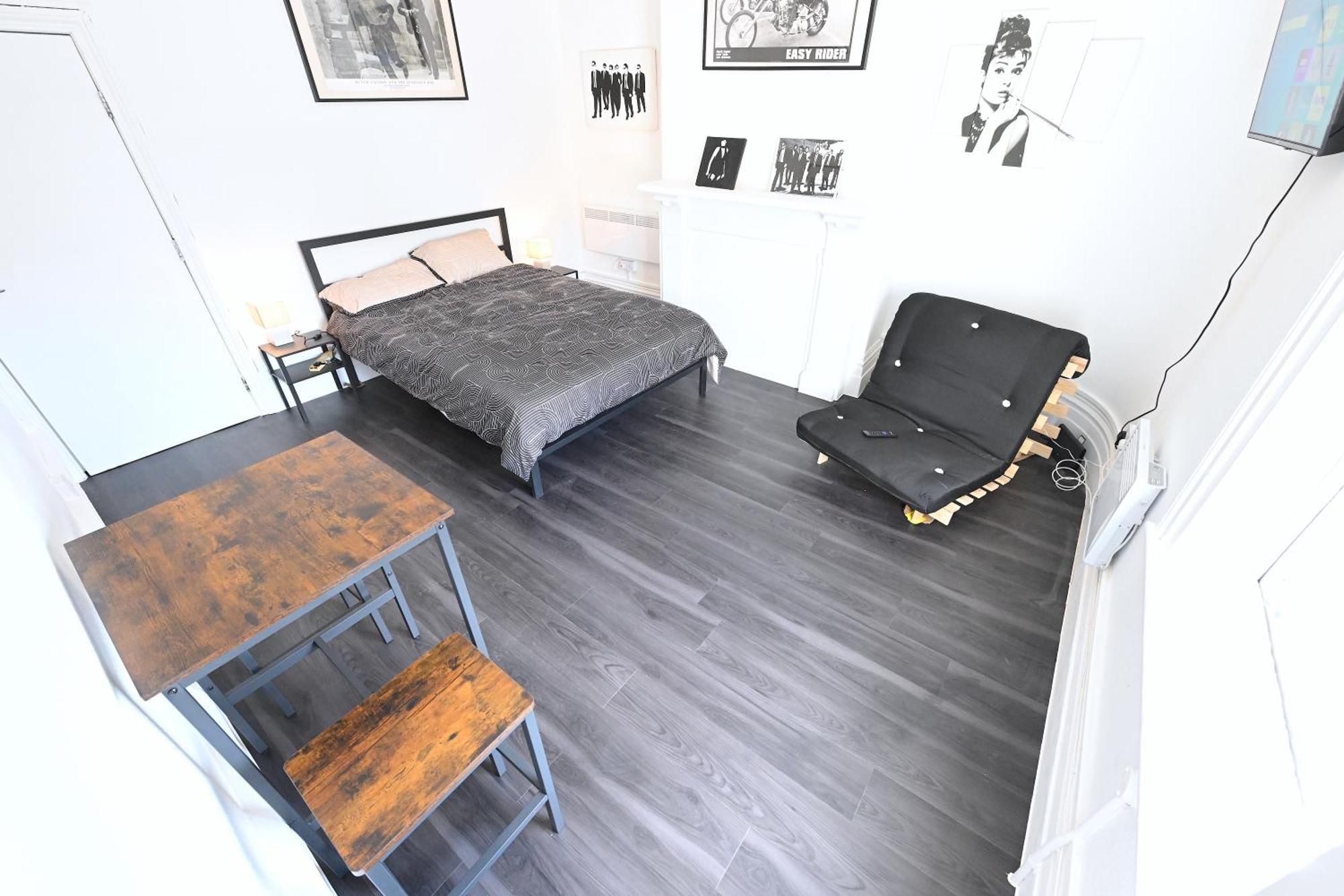 Appartement 3 *