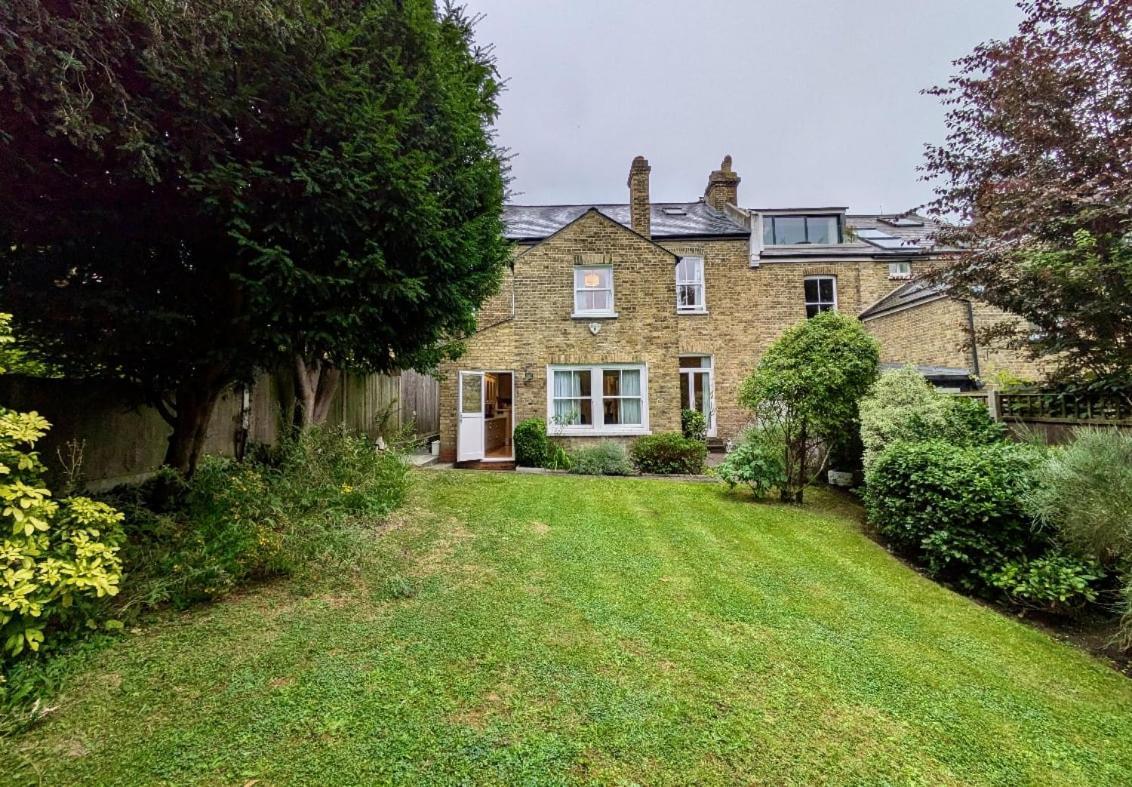 Impressive 5br Family In Leafy * Londres