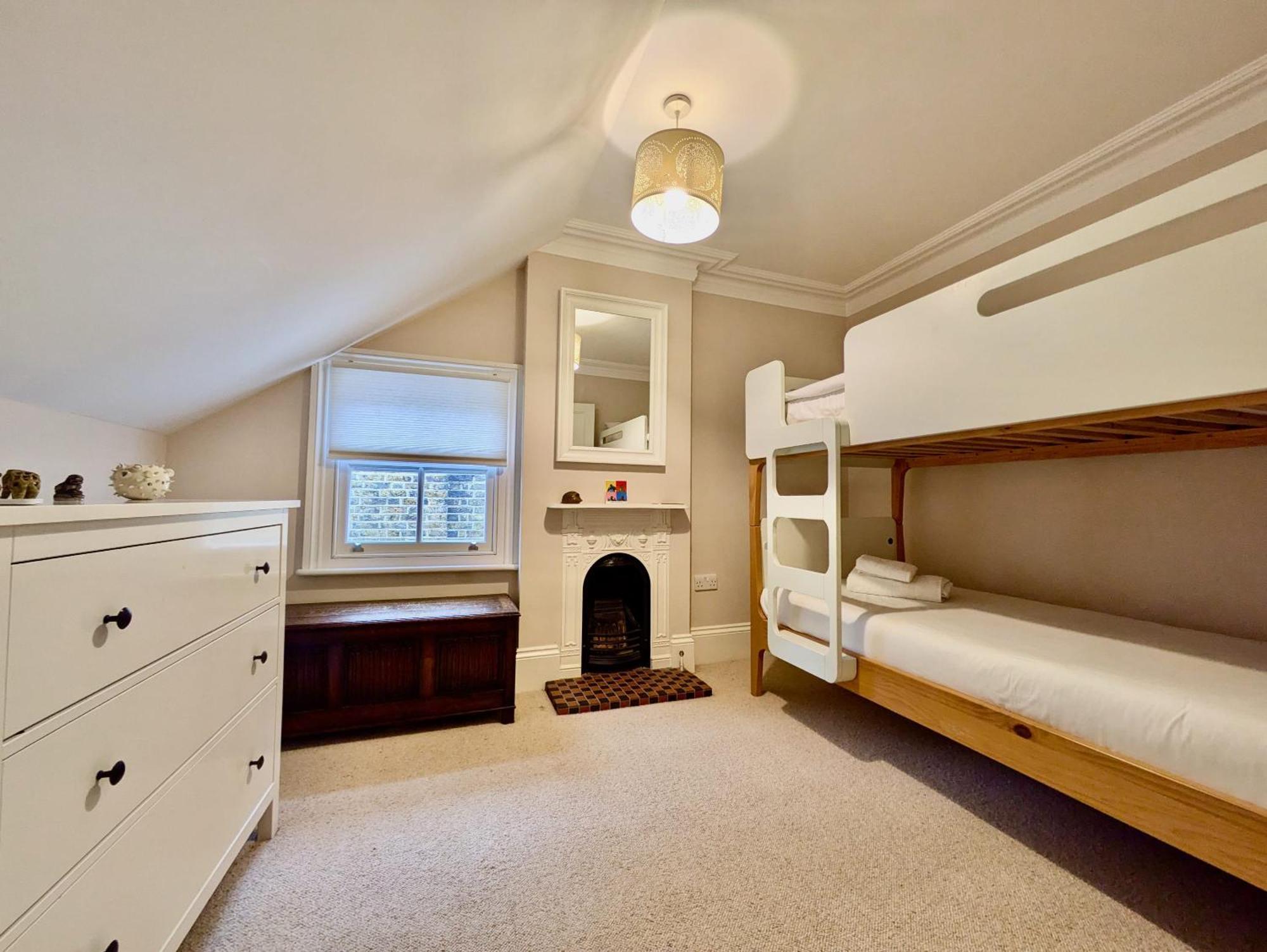 Impressive 5br Family In Leafy * Londres