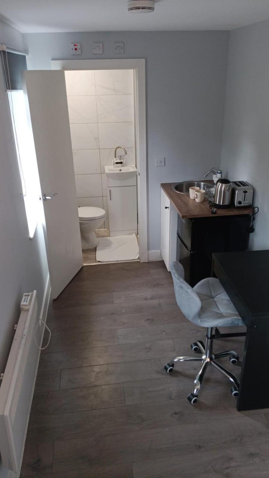 Homestay Letzi Private En-suite Near Wembley *