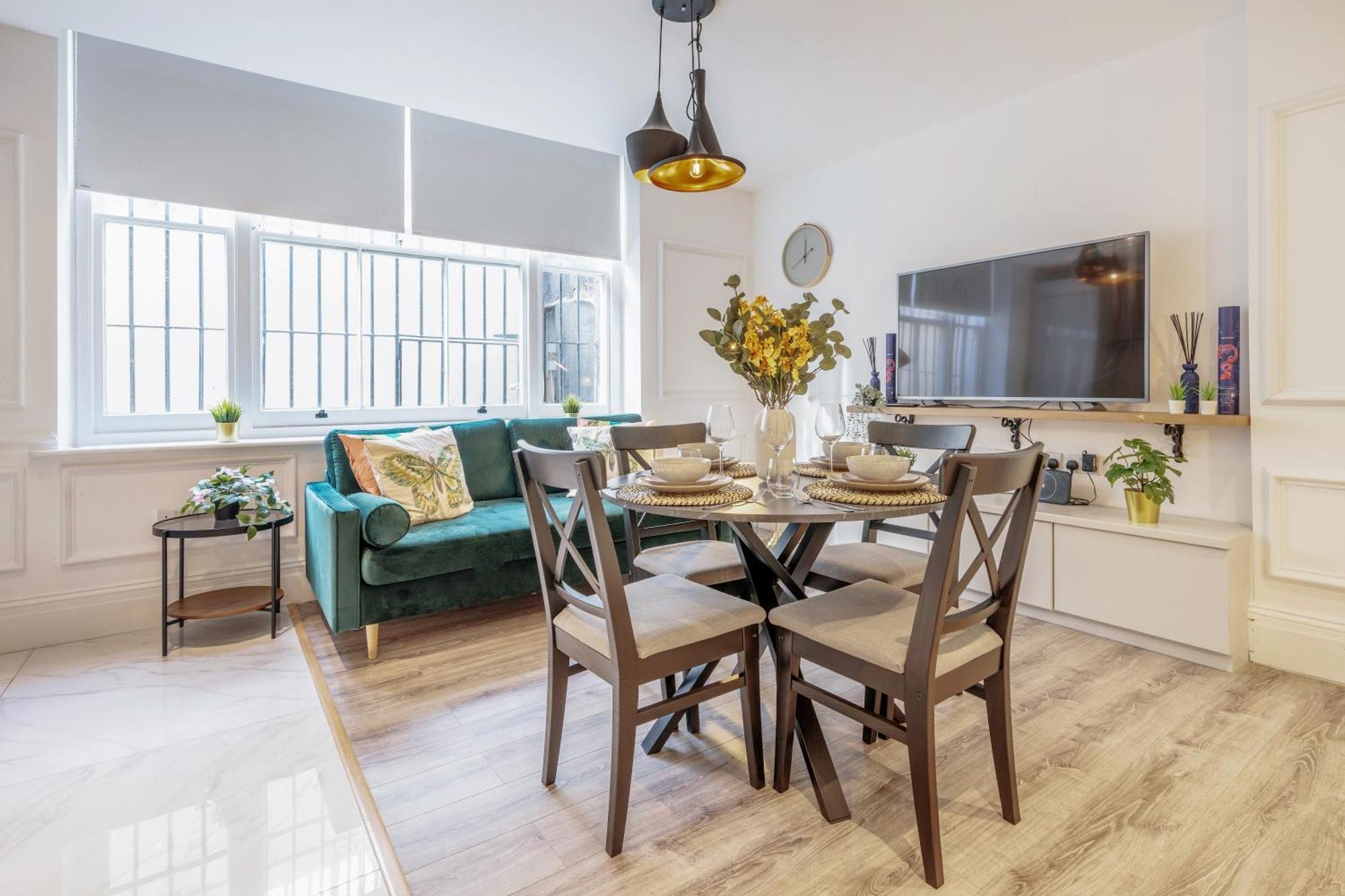 Hyde Park 2bedrooms 1bath *