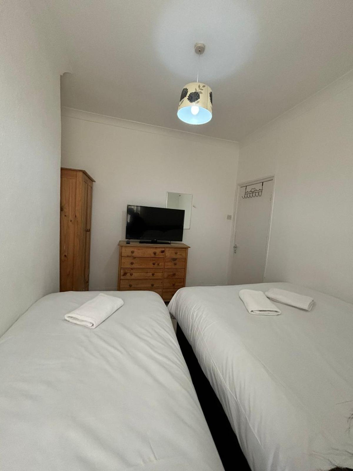 East 2 Bedroom Flat * Londres