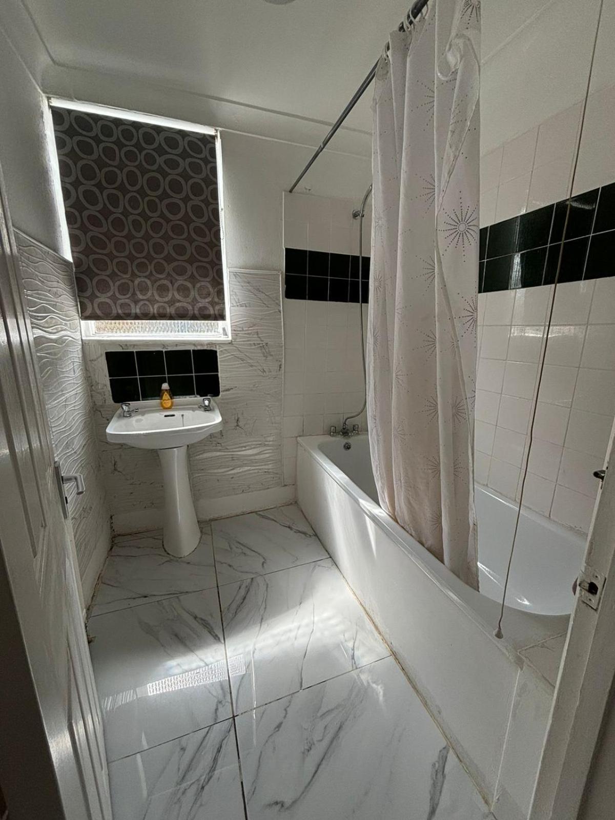 East 2 Bedroom Flat Apartamento Londres