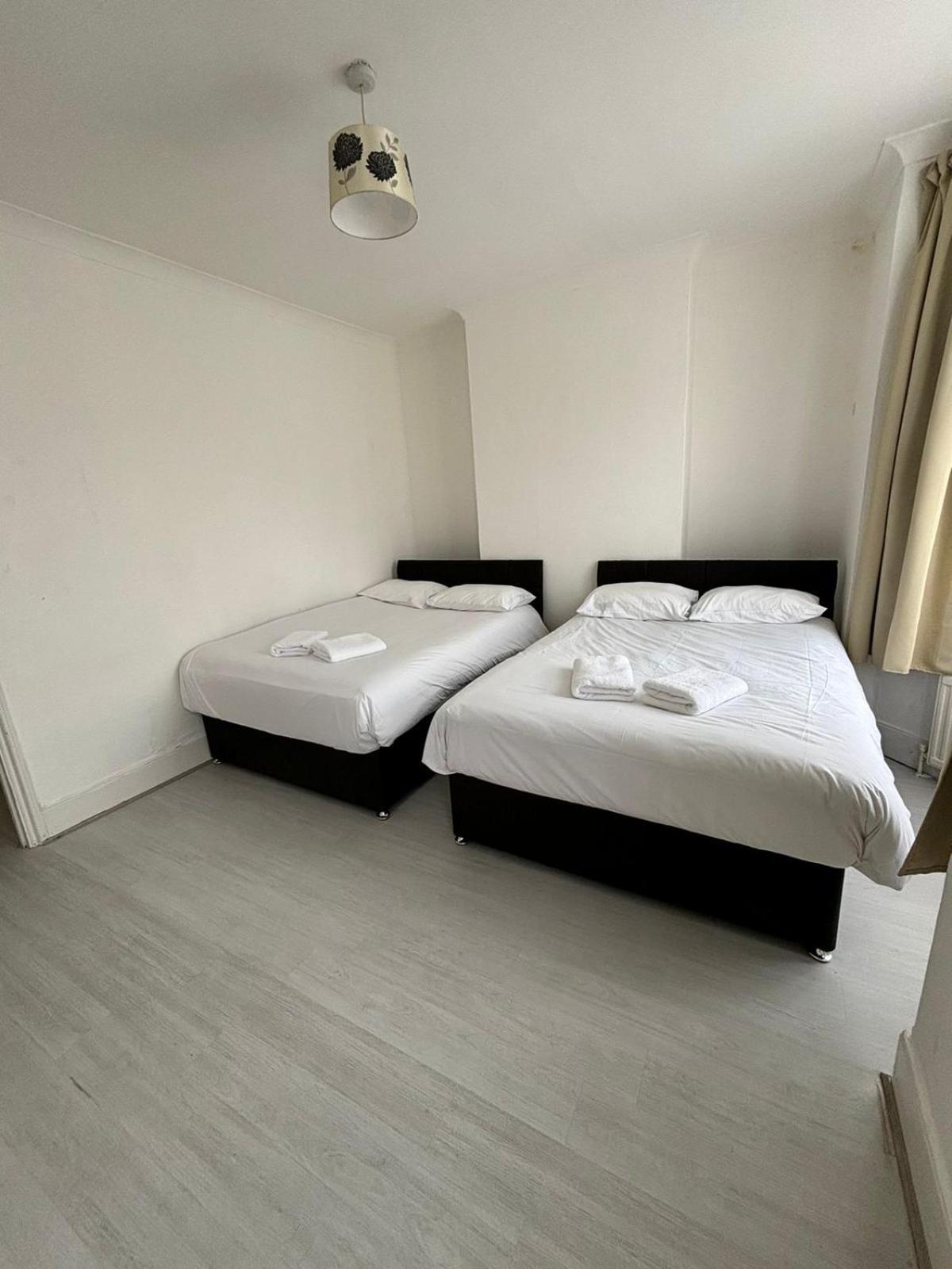 East 2 Bedroom Flat Londres