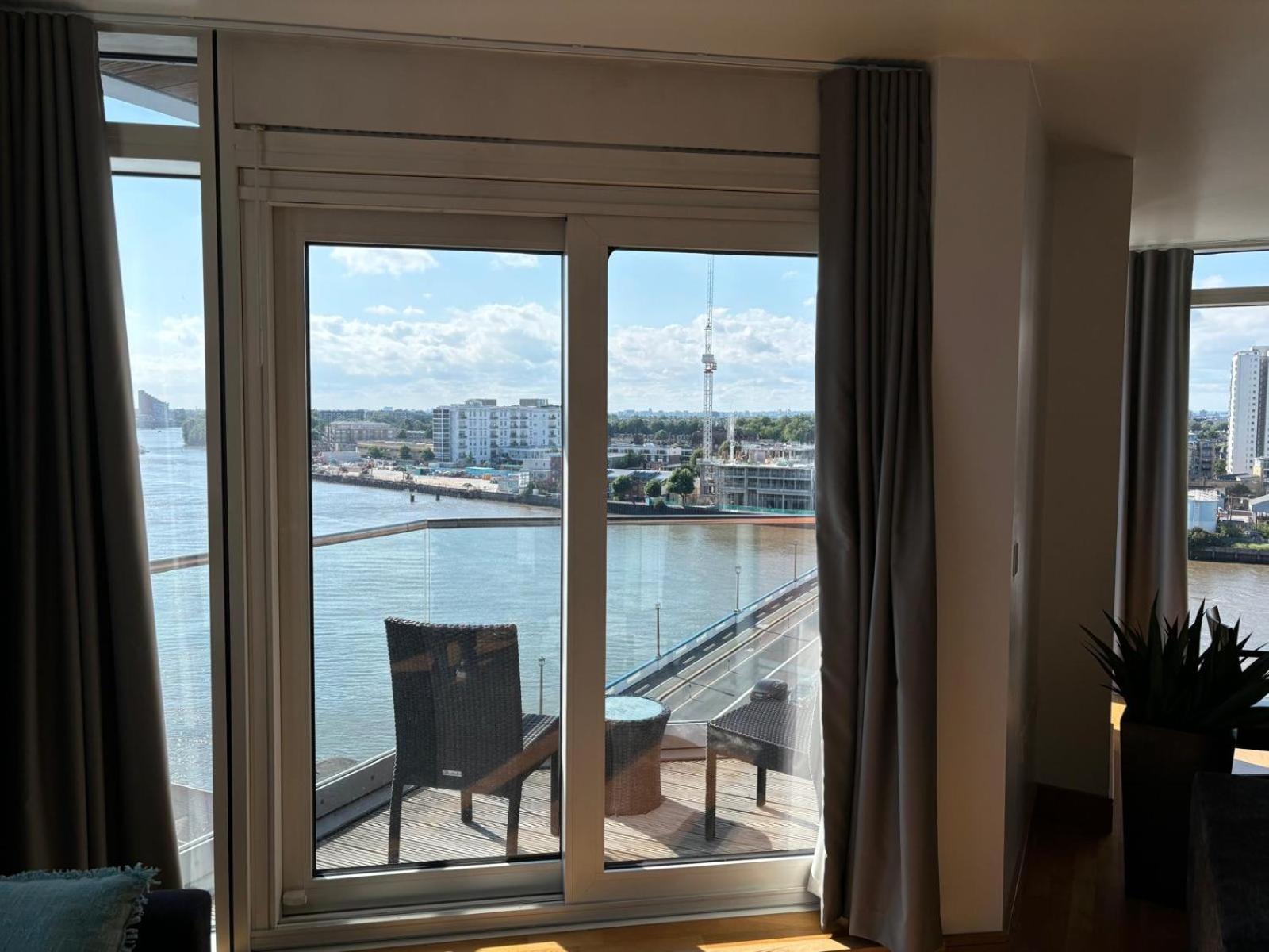 Ads Lux Lettings Ltd - Battersea Reach Apartment *