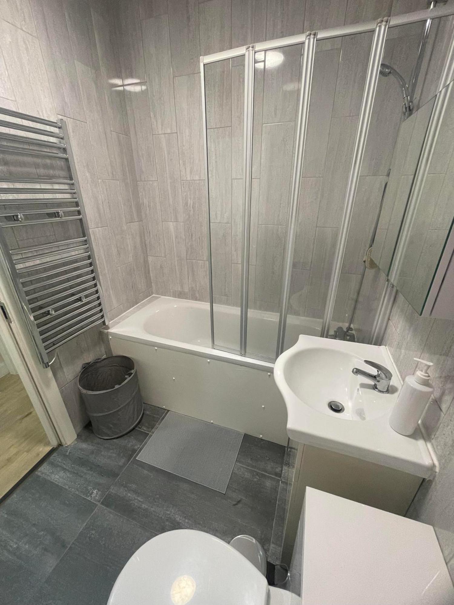 Wembley Stunning Modern Apartment
