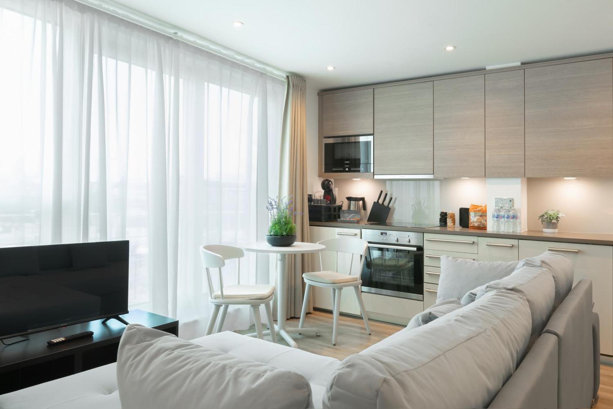 Apartment 83 Anchor House