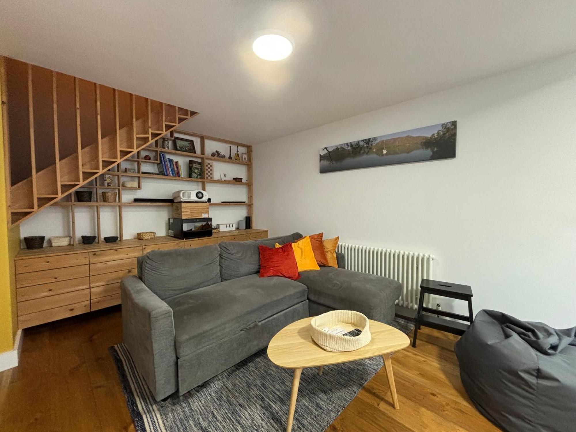 Contemporary Flat W Private Patio Fields Appartement *