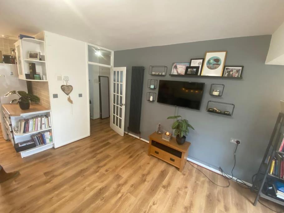 Apartment Retreat Escape In Oval - Elephant & Castle