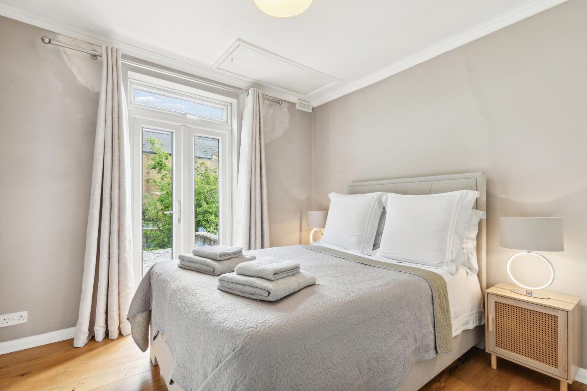 Spacious And Bright 1 Bedroom Flat Londres