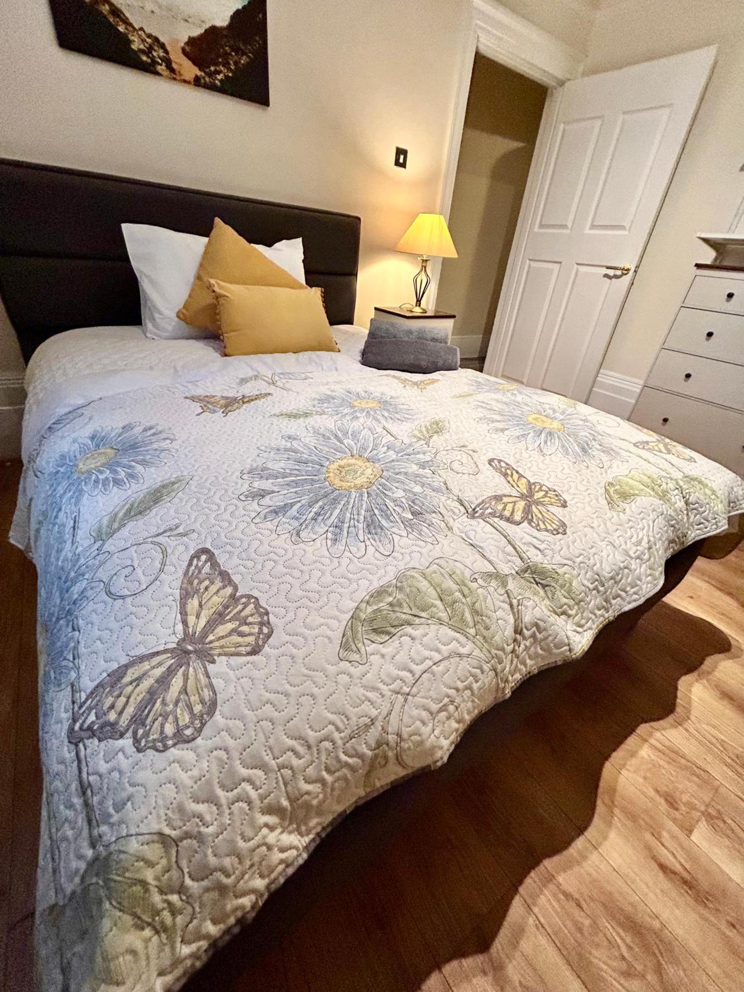 Charming 2 Bedroom Family * Londres