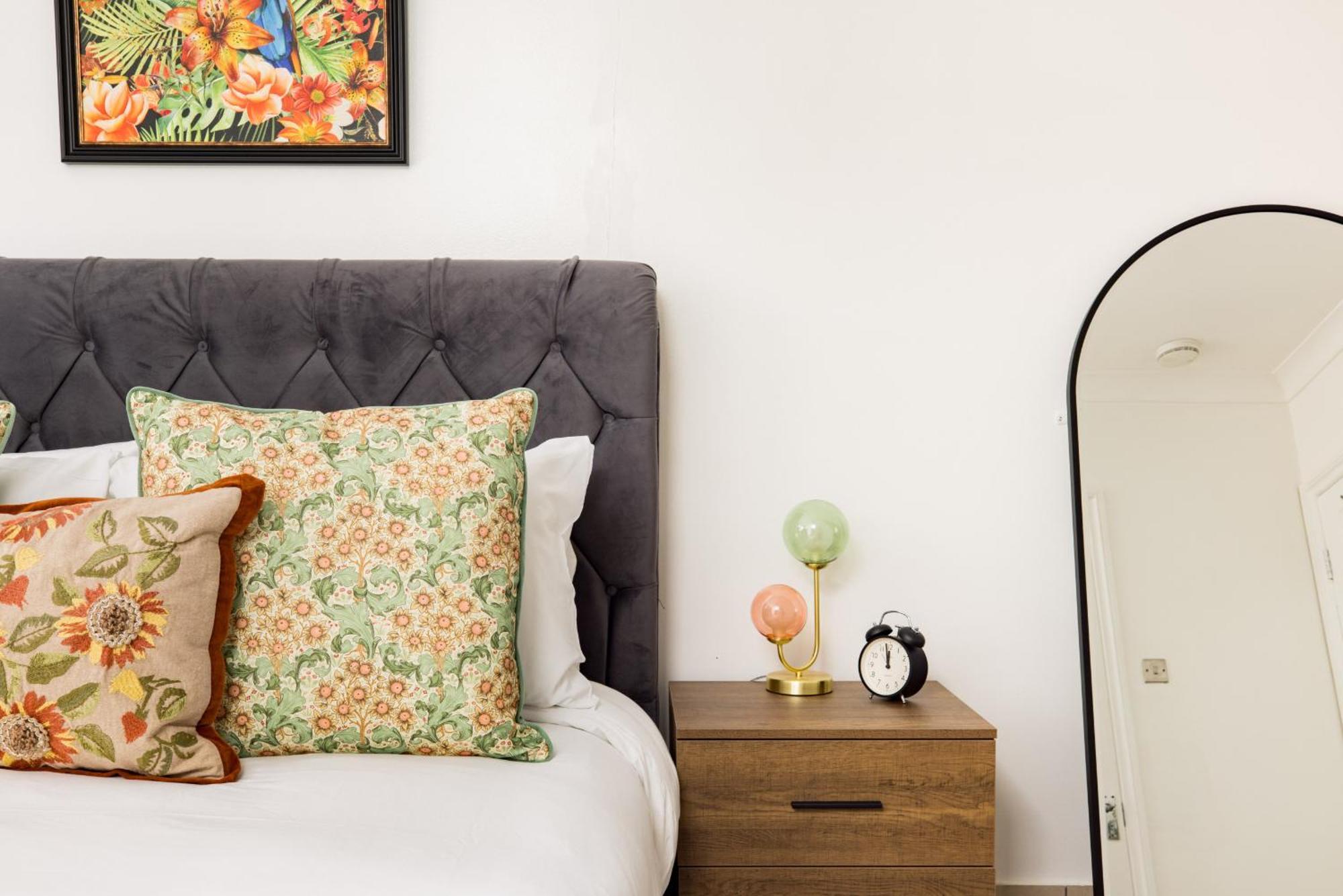 Wild Roses Serviced - Hackney Appartement *