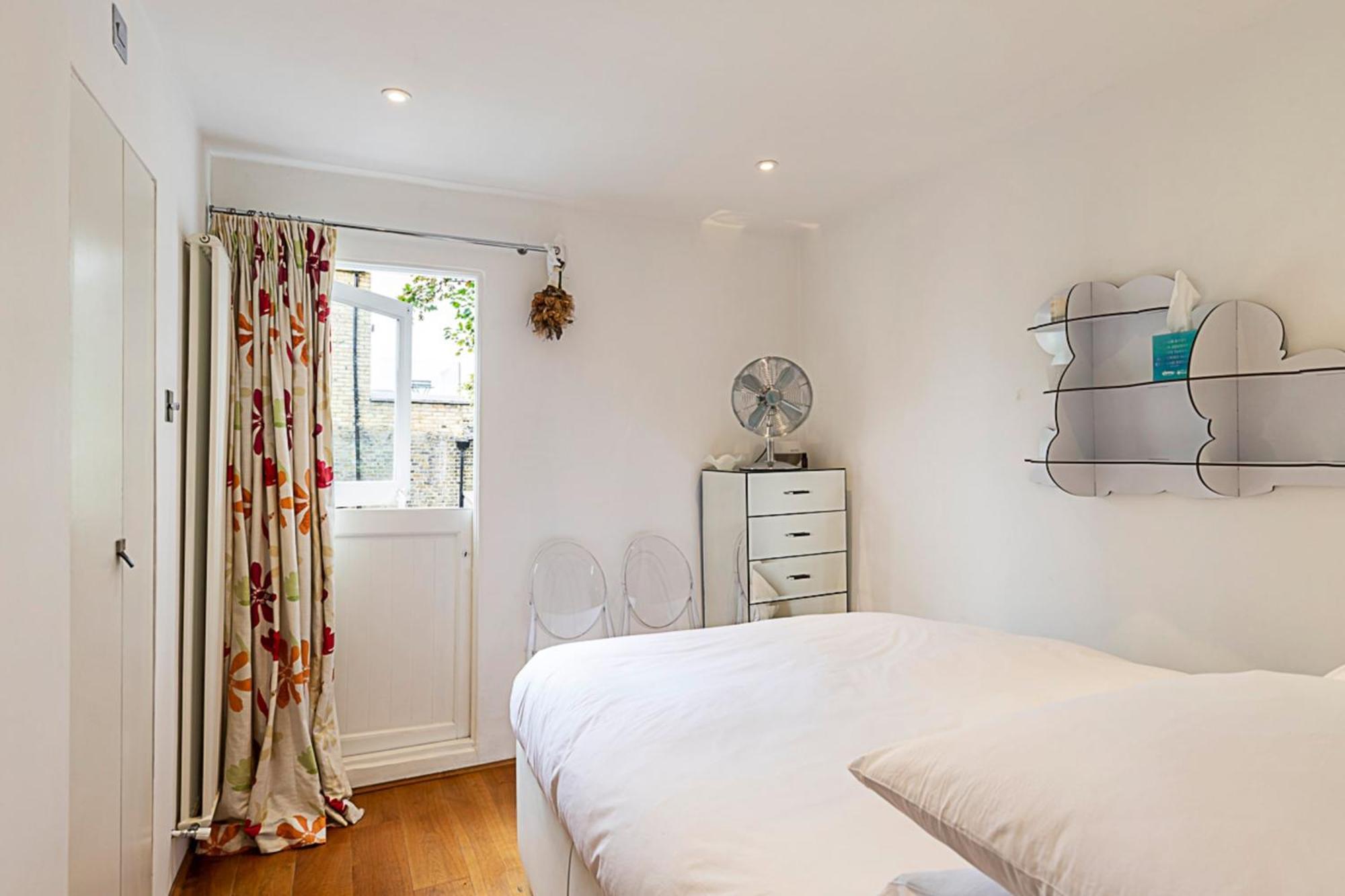Parsons Modern One Bedroom Flat Londres