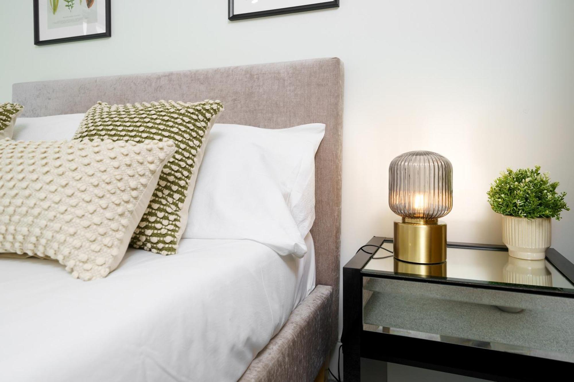 Modern 3 Bed 2 Bath Hyde Park Apartamento