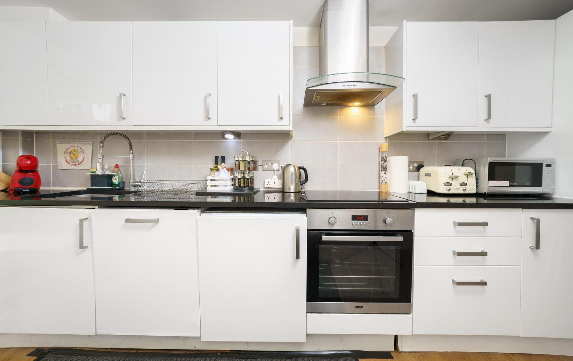 Modern 3 Bed 2 Bath Hyde Park Apartamento