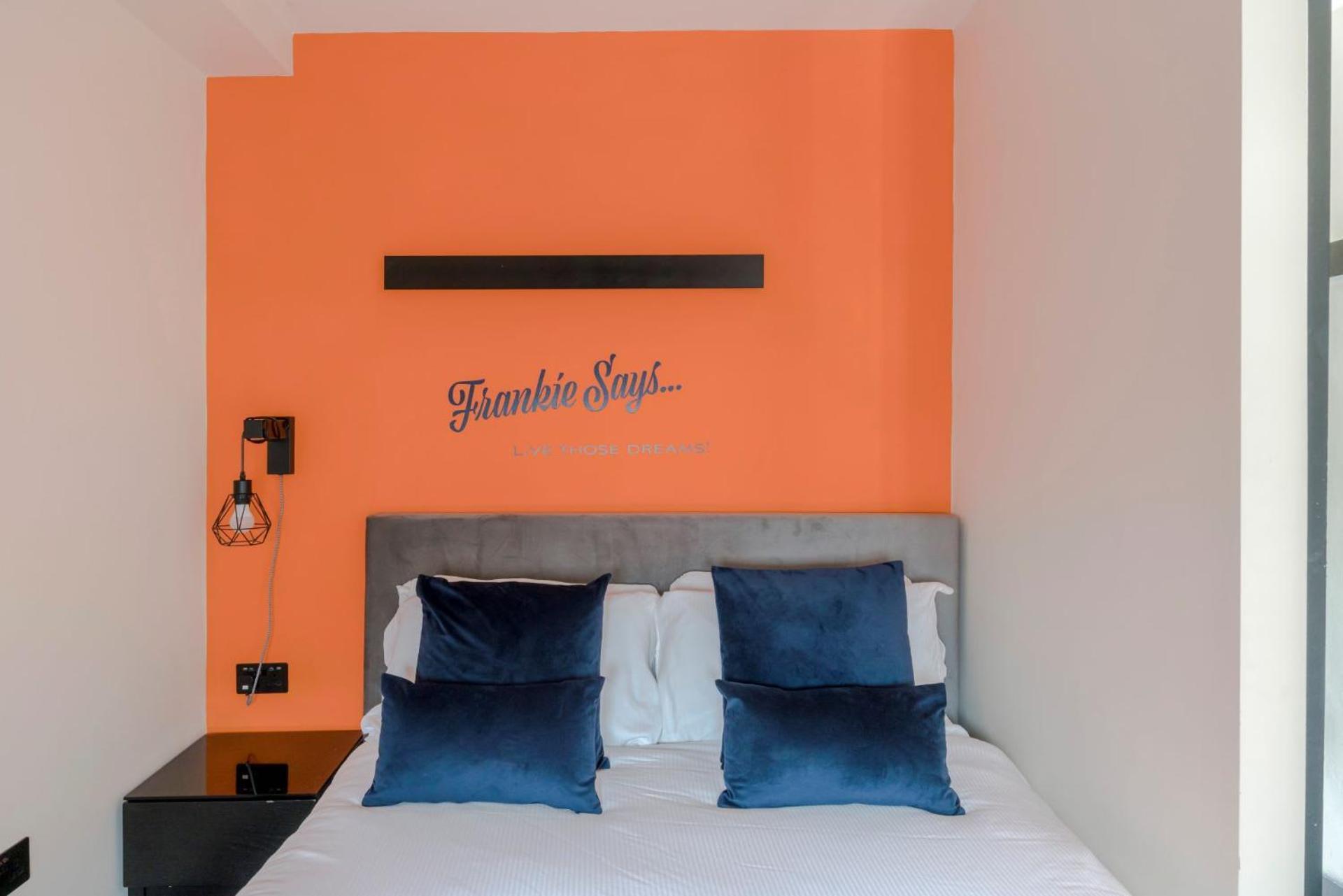 The Peaches & Cream - Soho - By Frankie Says Apartamento *
