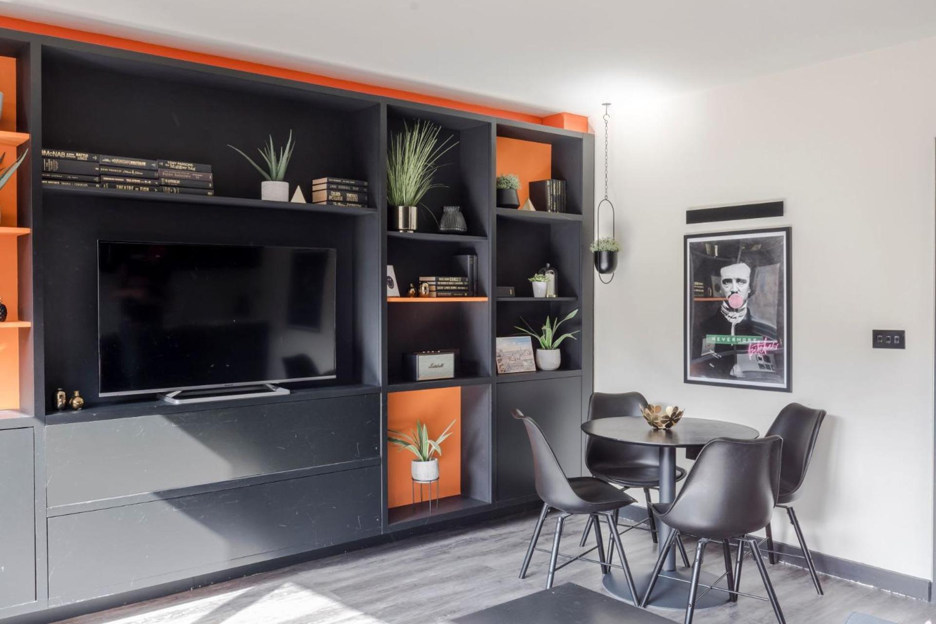 The Peaches & Cream - Soho - By Frankie Says Apartamento