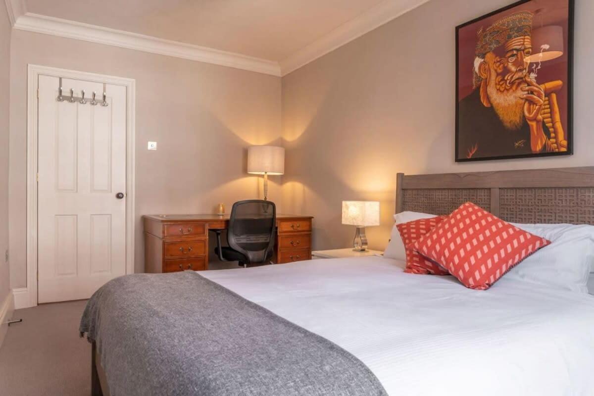 A Regal Abode - Marylebone - By Frankie Says Apartamento
