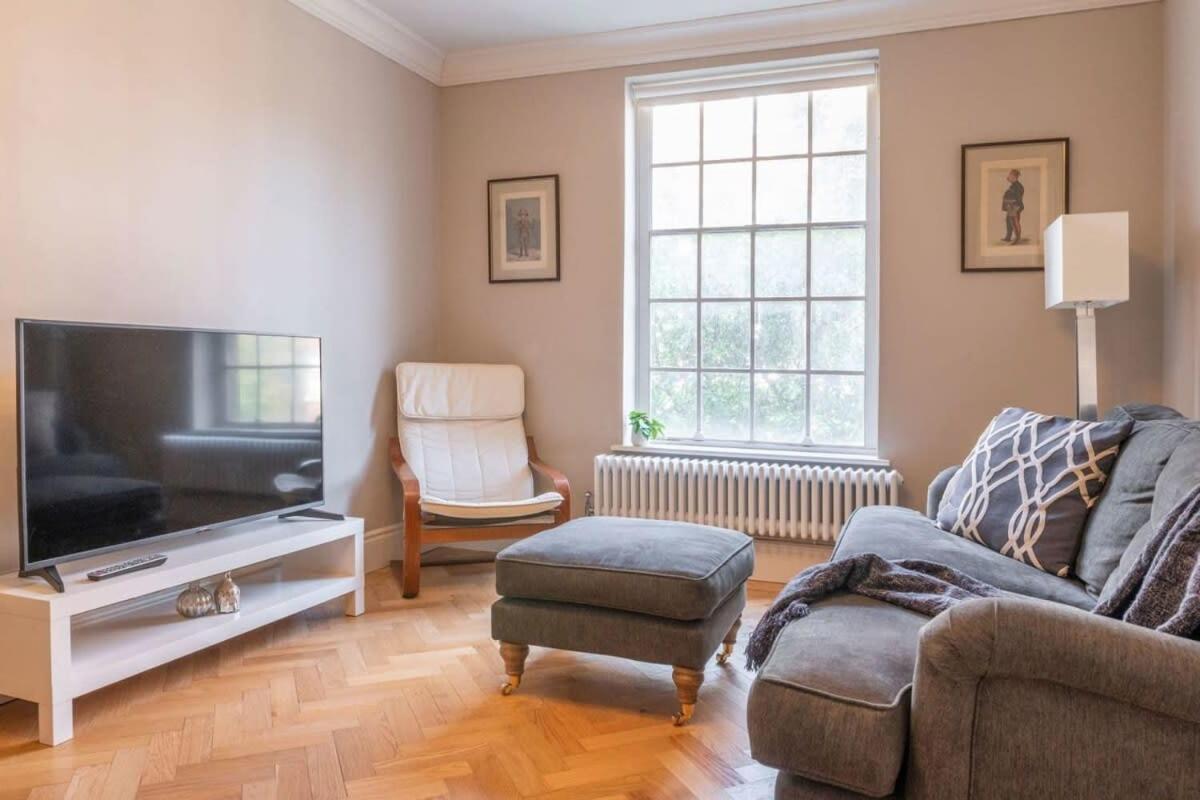 A Regal Abode - Marylebone - By Frankie Says Apartamento *
