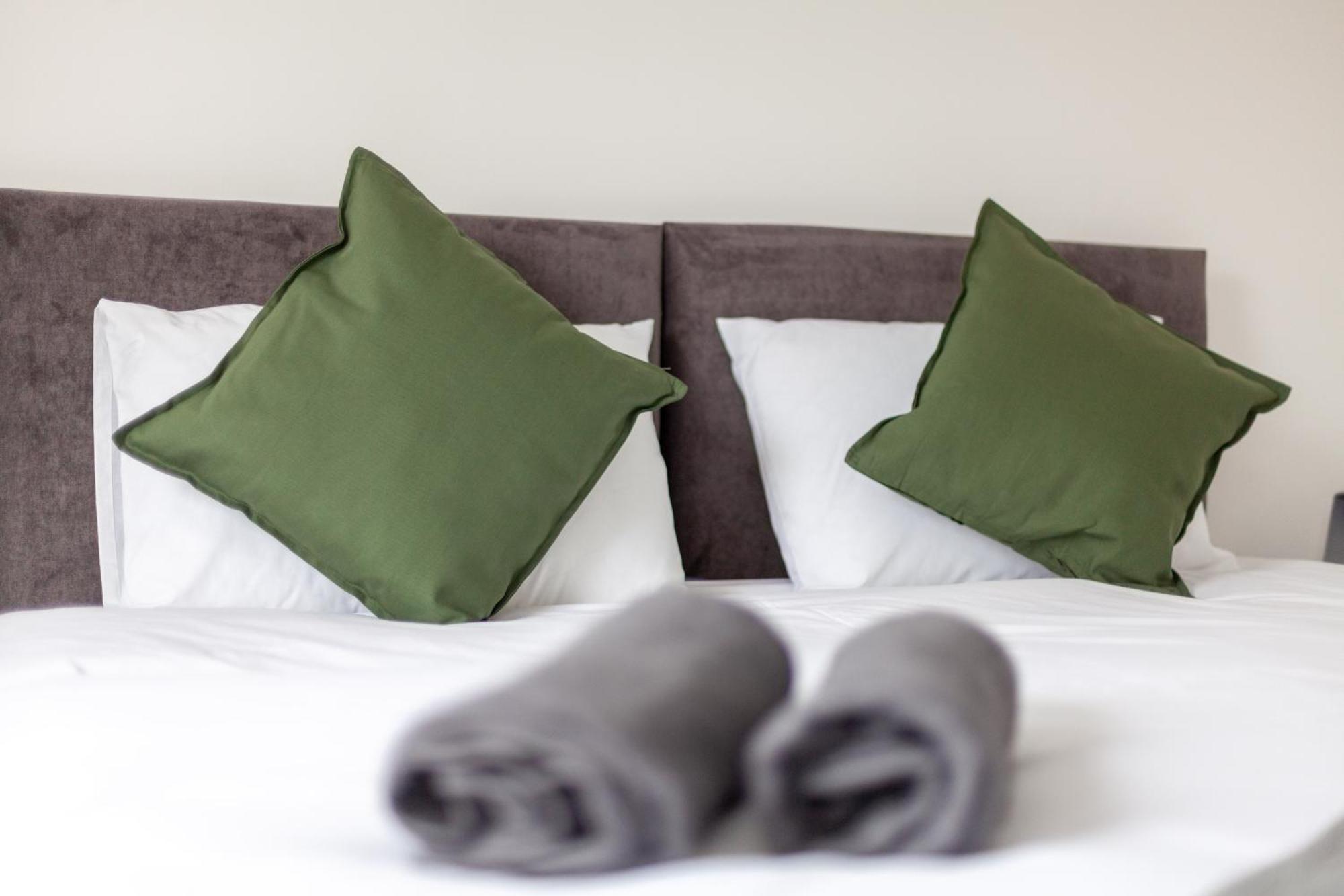 Casa de Férias Arte Serviced Stratford - 3 Bedrooms 2 Bathrooms London, Stratford, Maryland, Free Parking, Garden, Weekly Or Monthly - Up To 8 Guests Londres