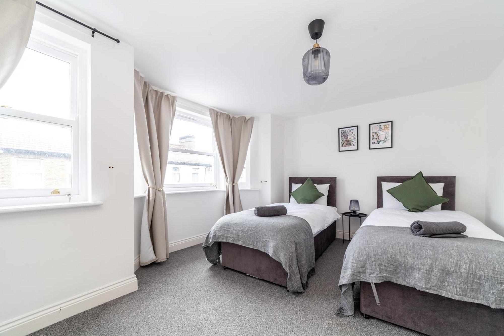 Arte Serviced Stratford - 3 Bedrooms 2 Bathrooms London, Stratford, Maryland, Free Parking, Garden, Weekly Or Monthly - Up To 8 Guests * Londres