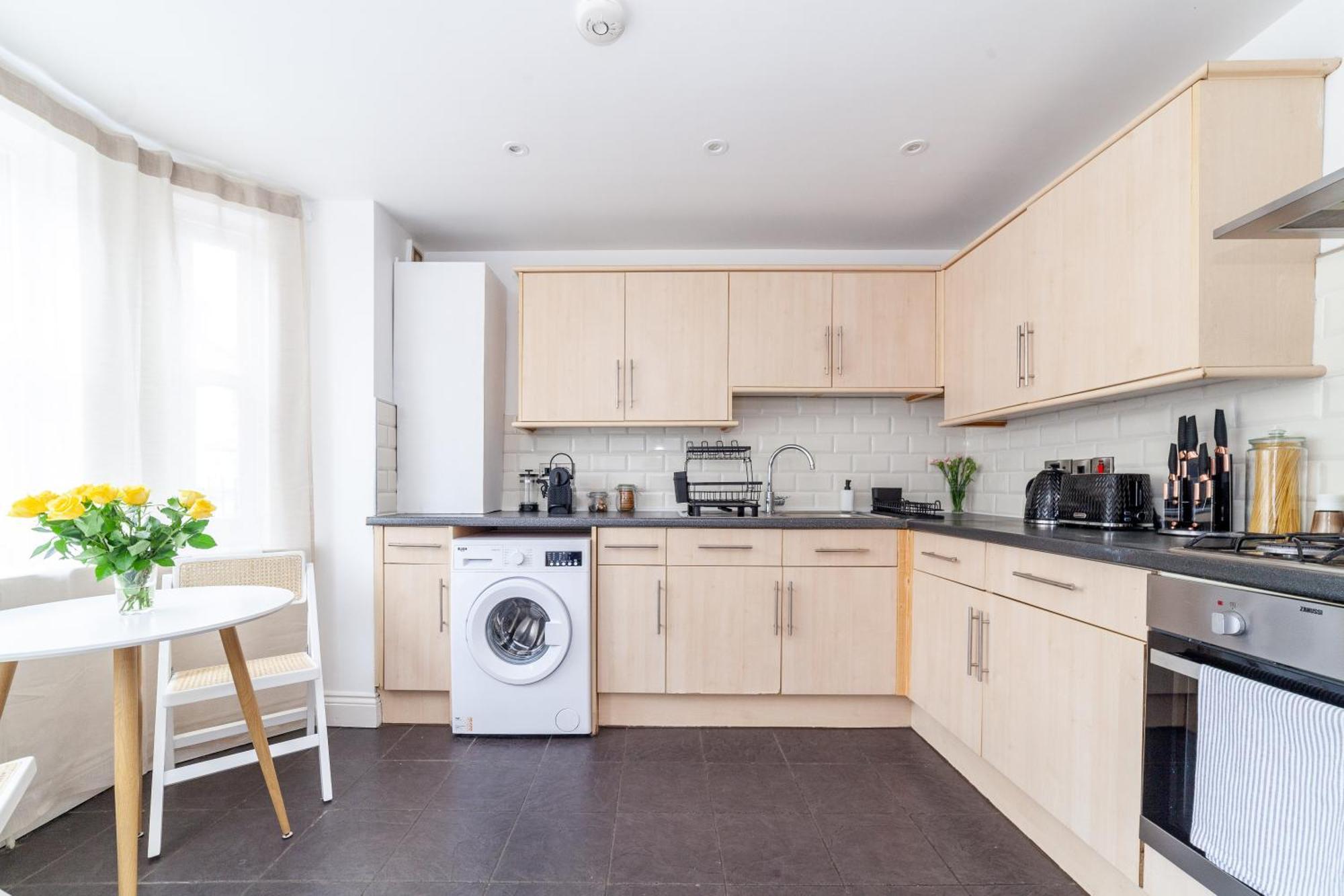 Сasa de vacaciones Arte Serviced Stratford - 3 Bedrooms 2 Bathrooms London, Stratford, Maryland, Free Parking, Garden, Weekly Or Monthly - Up To 8 Guests Londres