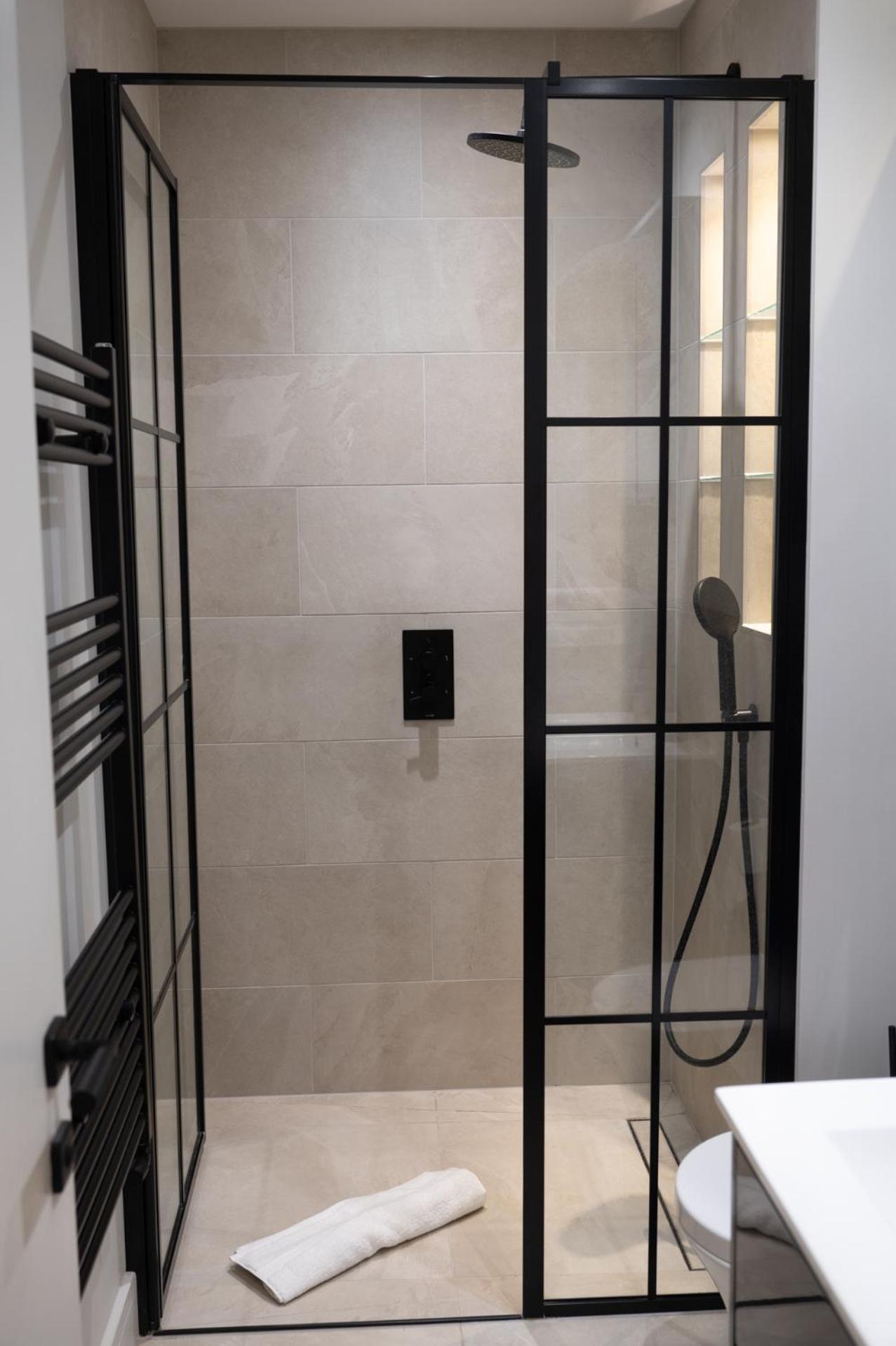 Bright, Modern One Bedroom On 1st Floor Apartamento