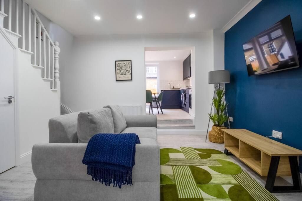 Apartamento Spacious 3 Bed 3 Bath Aldgate Londres