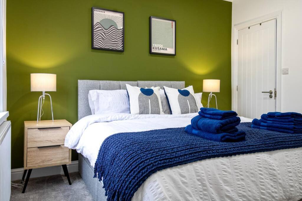 Spacious 3 Bed 3 Bath Aldgate Apartamento *
