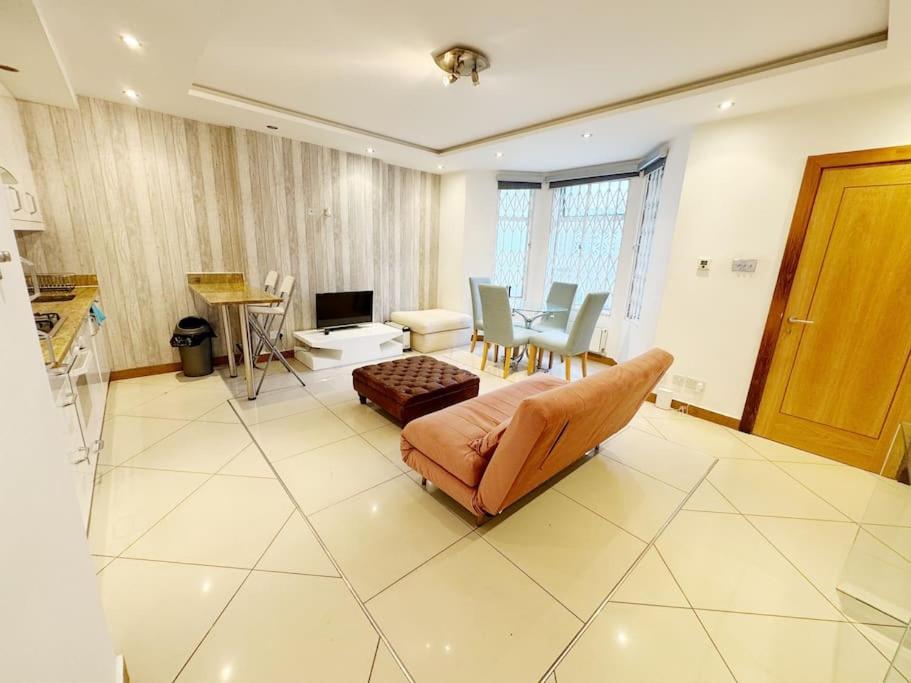 2 Bed In * Londres