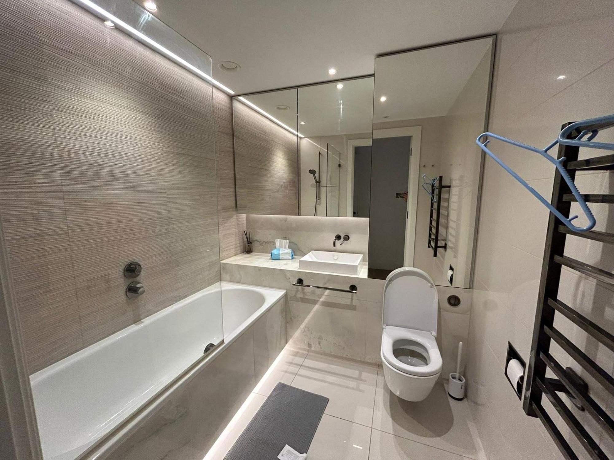 Apartment Luxury 2 Beds In White