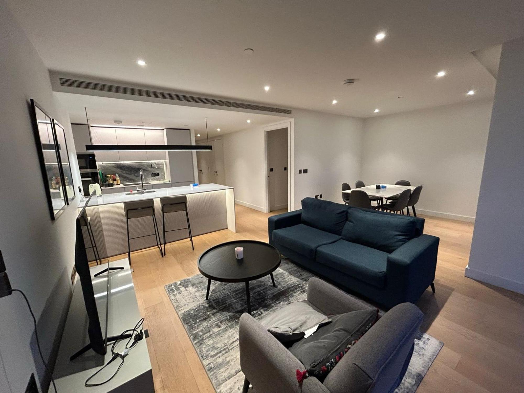 Luxury 2 Beds In White Apartment London