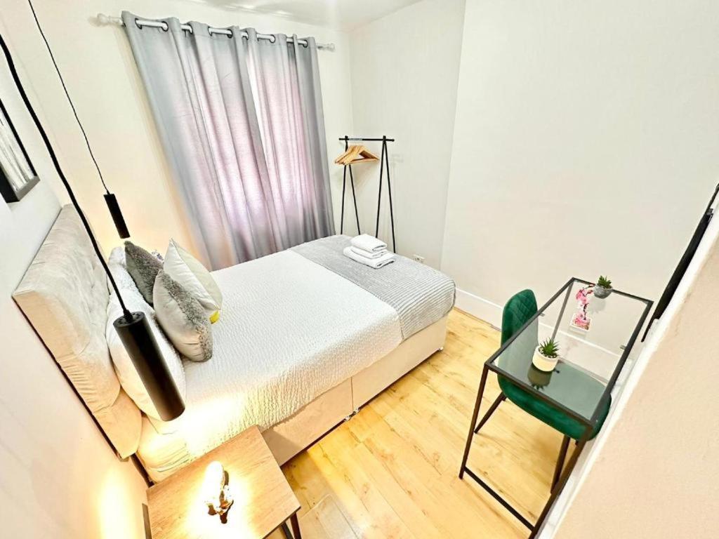 Beautiful Two Bedroom Queensway Appartement Londres