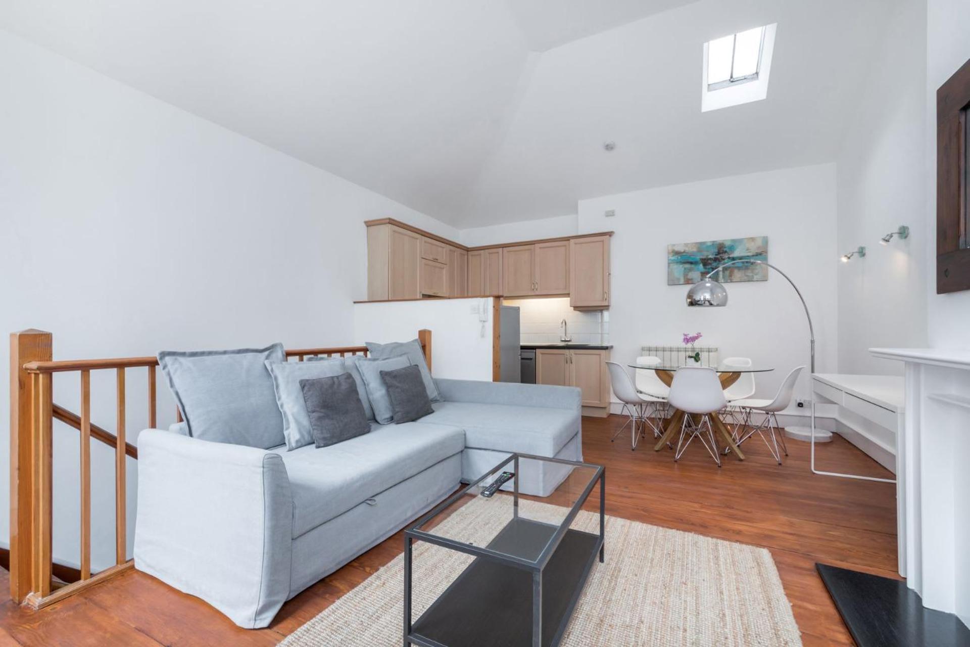 The Upper House - Fitzrovia - By Frankie Says