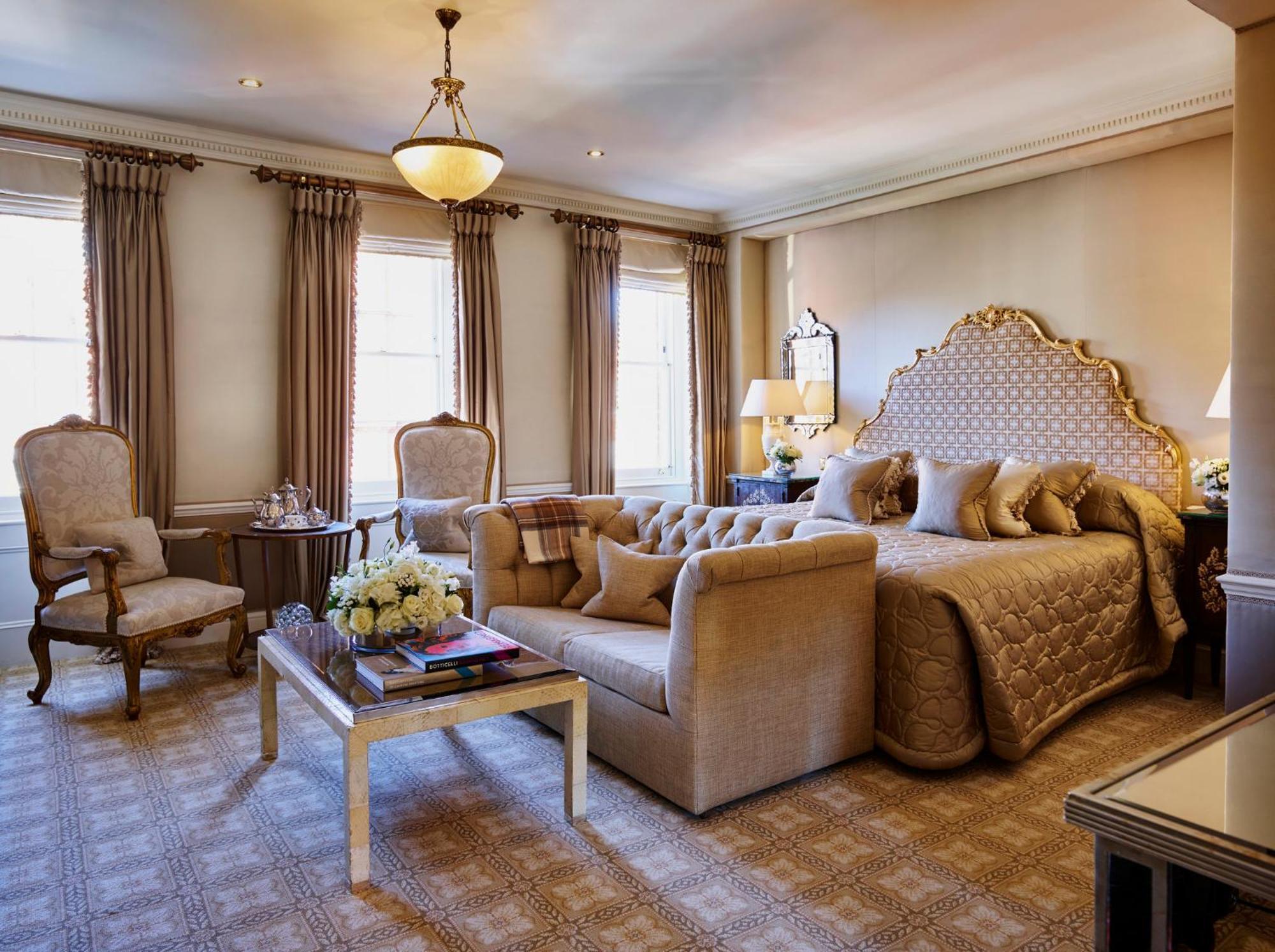 Egerton House Hotel