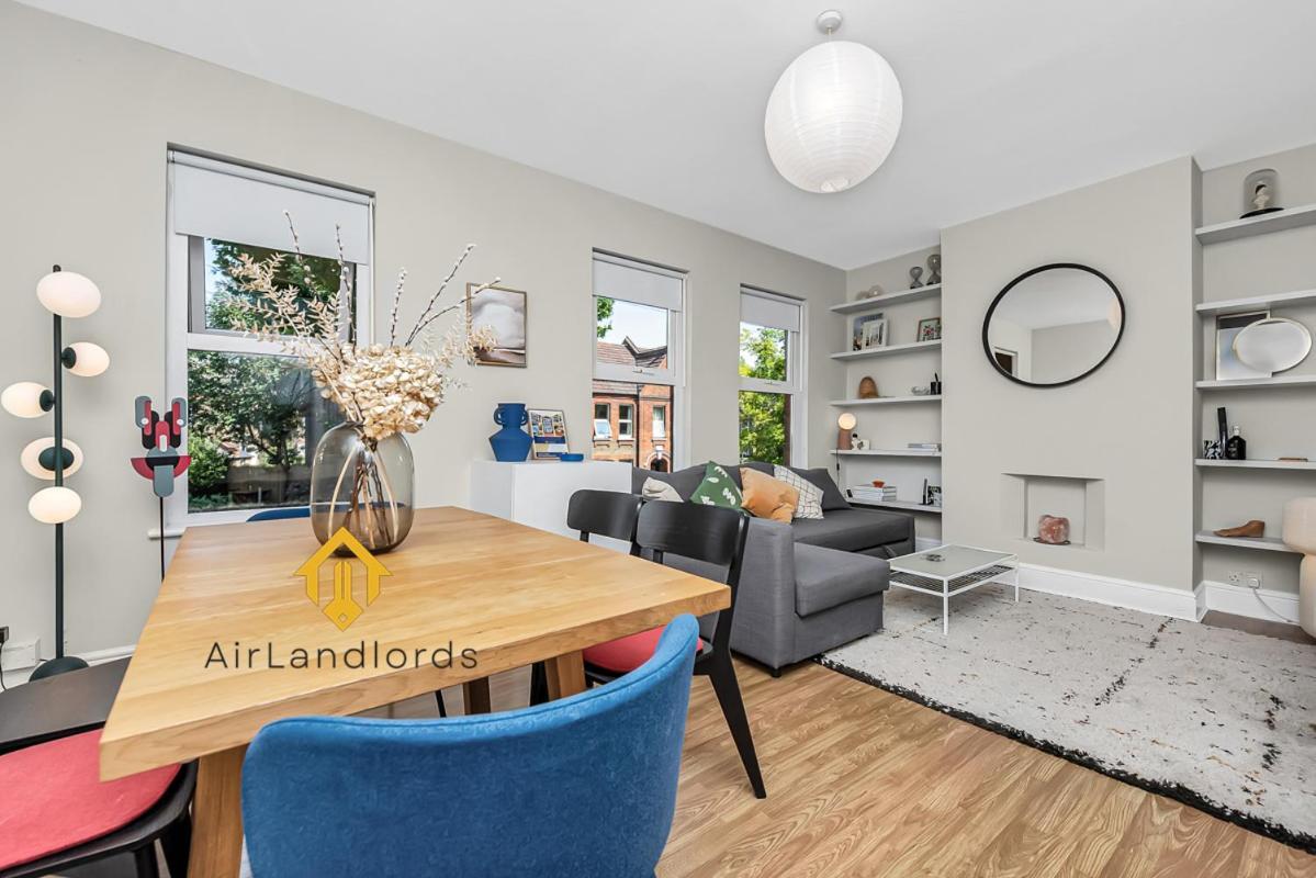 Unique 2 Bedroom Flat In Heart Of Walthamstow Appartement
