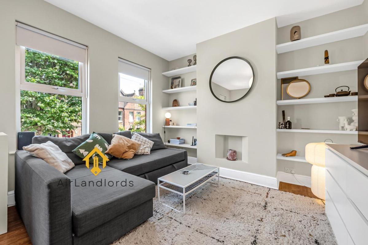 Unique 2 Bedroom Flat In Heart Of Walthamstow Londres