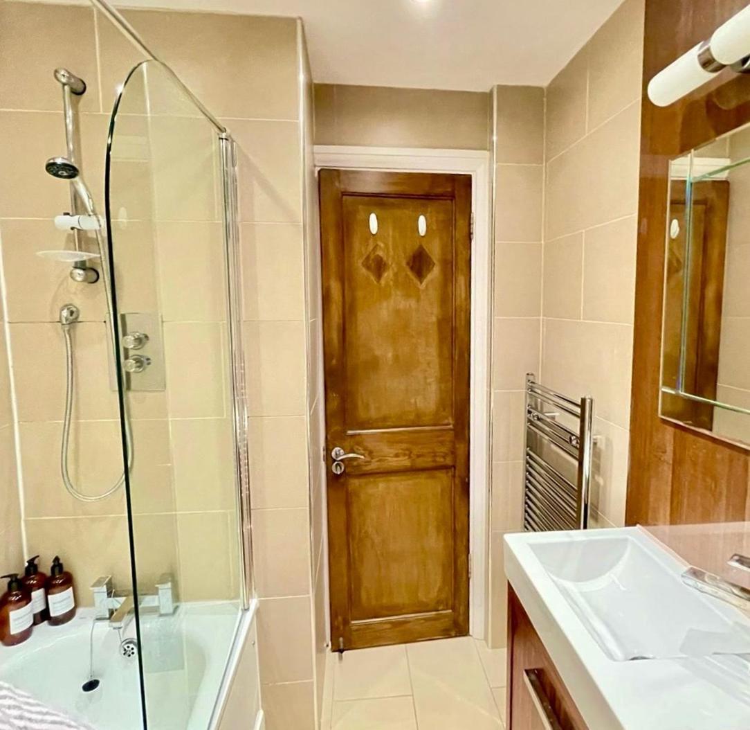 Lovely Studio, 5 Mins To Big Ben, Apartment *