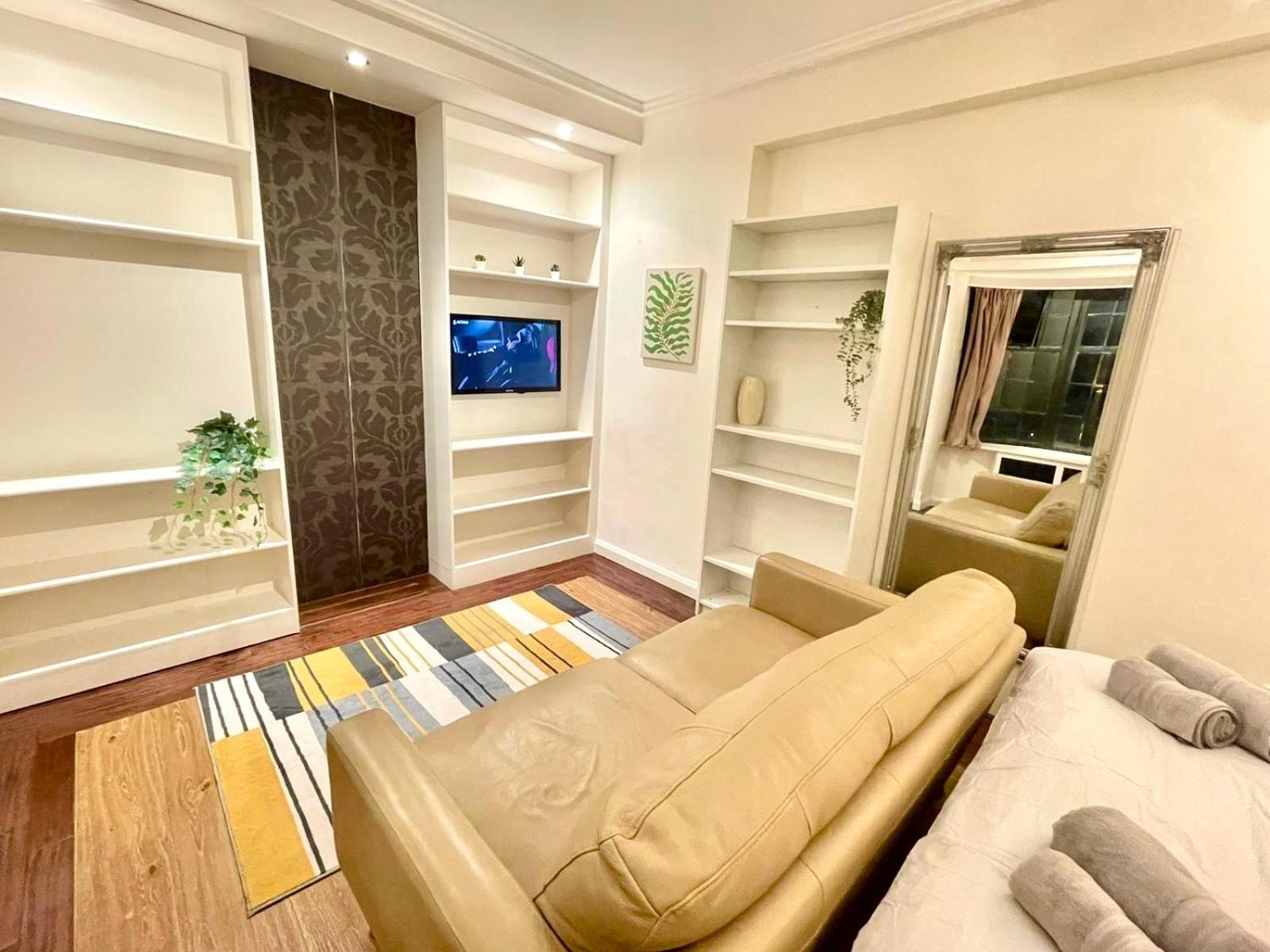 Lovely Studio, 5 Mins To Big Ben, London