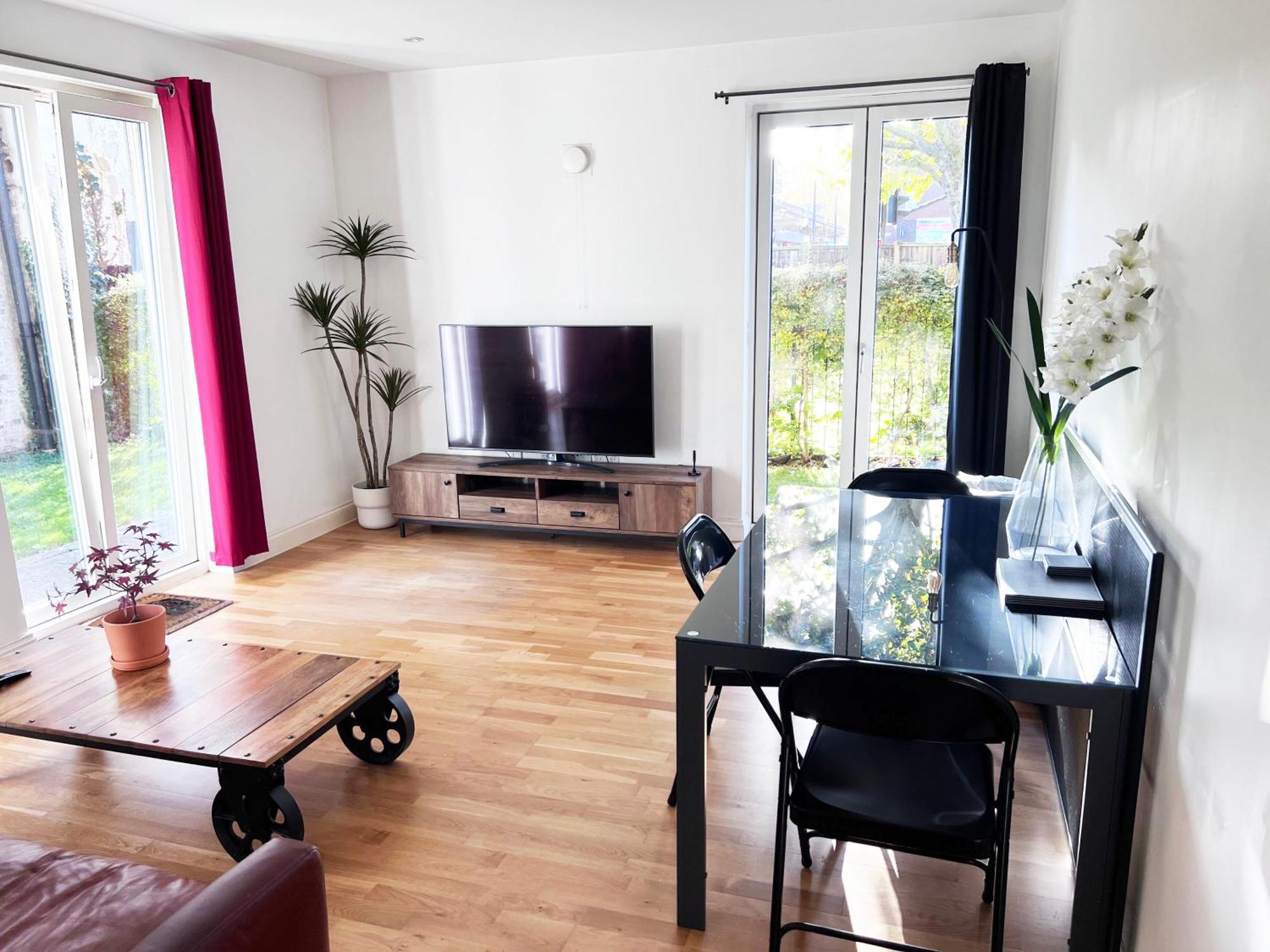 Apartamento 3 Bedrooms Zone 2 *